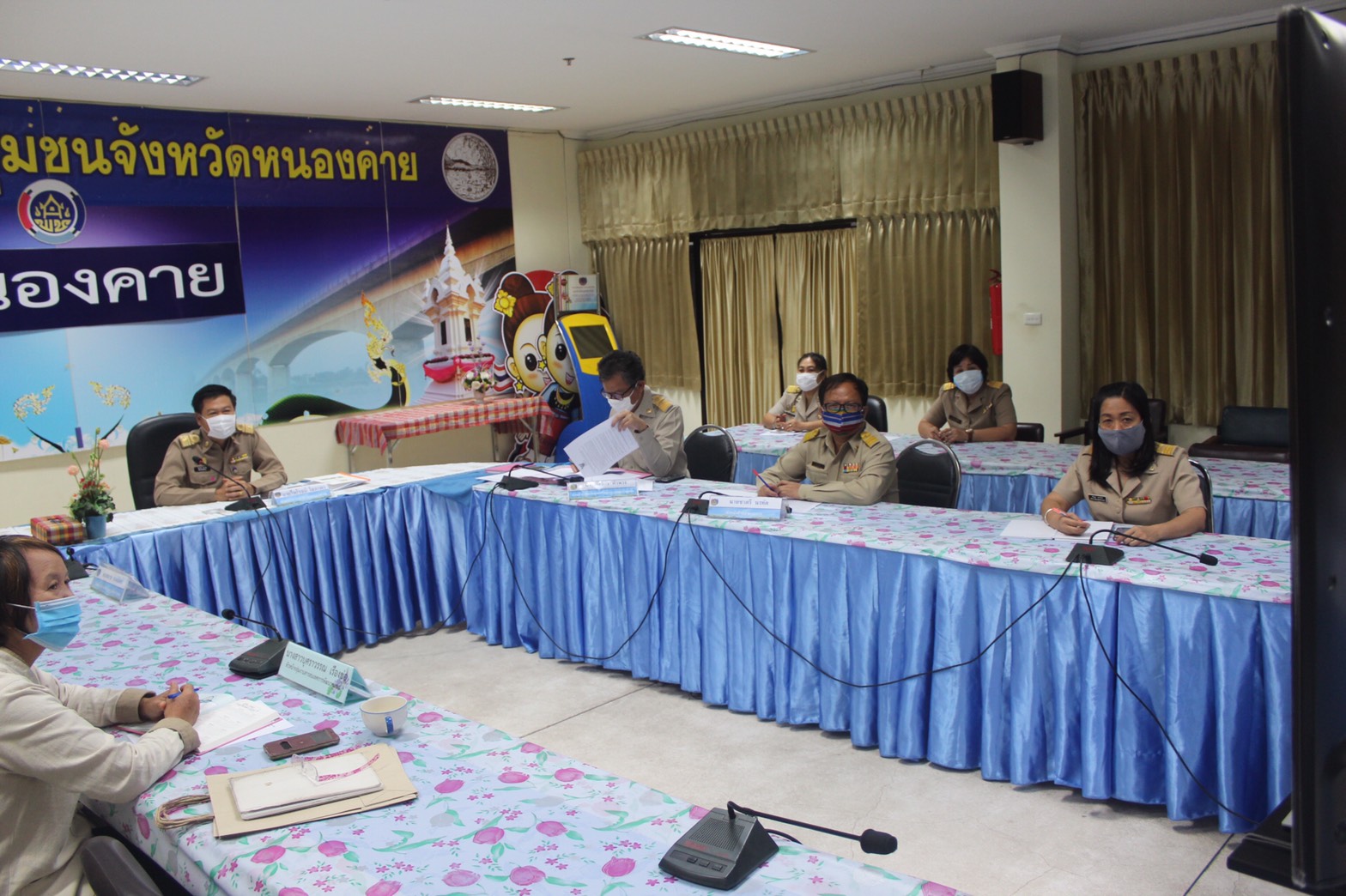 พช.หนองคาย ร่วมประชุมสร้างความเข้าใจแนวทางการดำเนินงาน แผนปฏิบัติการ 90 วัน “ปลูกผักสวนครัว เพื่อสร้างความมั่นคงทางอาหาร” และแนวทางการดำเนินโครงการพัฒนาคุณภาพชีวิตระดับครัวเรือน แบบบูรณาการเชิงพื้นที่ ผ่านระบบวีดิทัศน์ทางไกล (Video Conference)