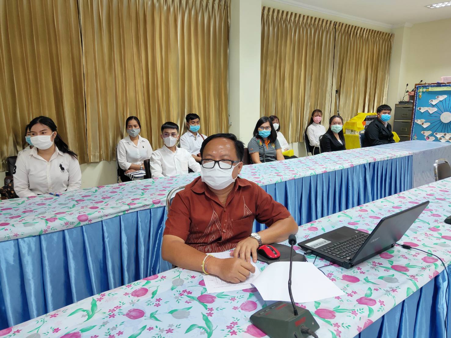 หนองคาย … คัดเลือกบุคคลเพื่อจ้างเอกชนดำเนินการ (บุคคลภายนอก) โครงการส่งเสริมนักการตลาดรุ่นใหม่ (OTOP) ตำแหน่ง นักการตลาดรุ่นใหม่ (OTOP) จำนวน 3 อัตรา