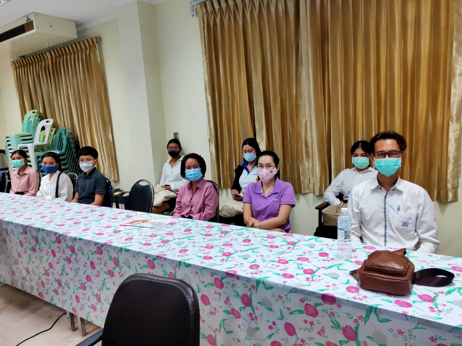 หนองคาย … คัดเลือกบุคคลเพื่อจ้างเอกชนดำเนินการ (บุคคลภายนอก) โครงการส่งเสริมนักการตลาดรุ่นใหม่ (OTOP) ตำแหน่ง นักการตลาดรุ่นใหม่ (OTOP) จำนวน 3 อัตรา