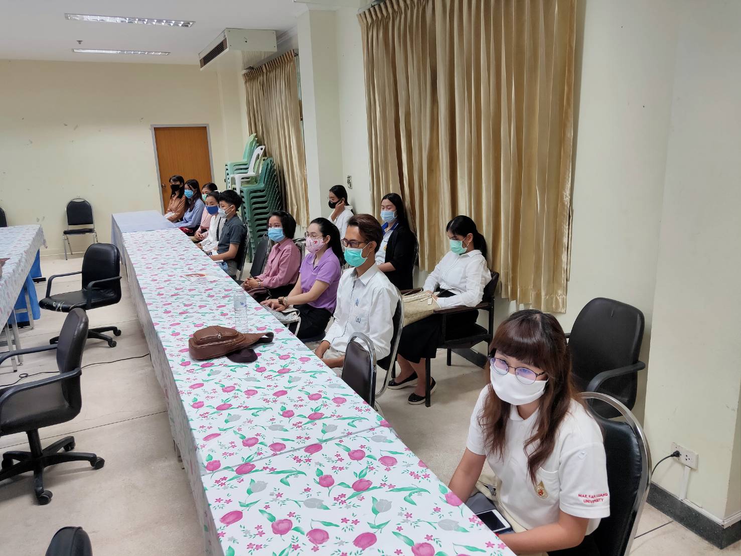 หนองคาย … คัดเลือกบุคคลเพื่อจ้างเอกชนดำเนินการ (บุคคลภายนอก) โครงการส่งเสริมนักการตลาดรุ่นใหม่ (OTOP) ตำแหน่ง นักการตลาดรุ่นใหม่ (OTOP) จำนวน 3 อัตรา