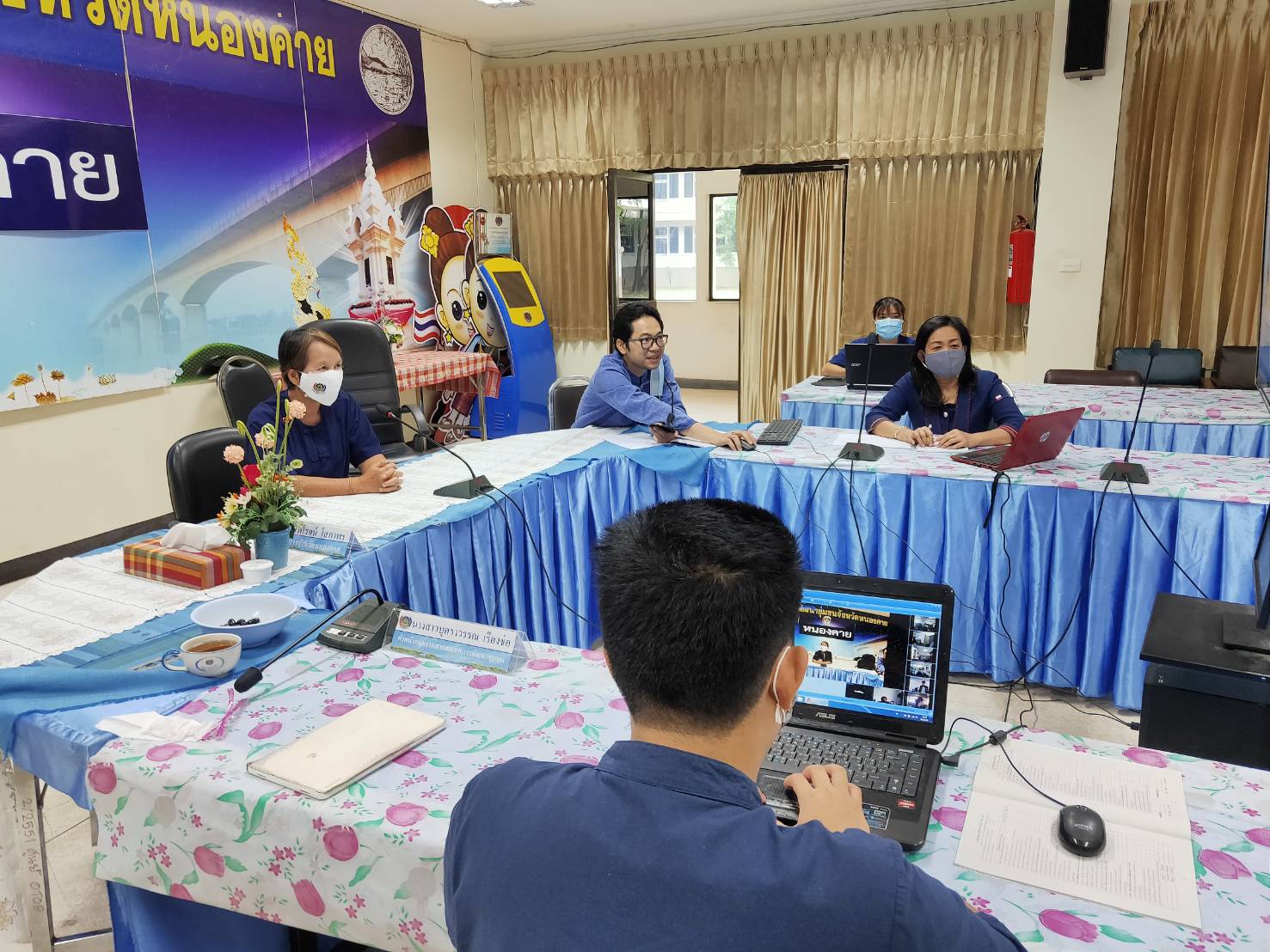 พช.หนองคาย ประชุมการสร้างความเข้าใจการขับเคลื่อนงานกองทุนพัฒนาบทบาทสตรี ผ่านระบบห้องประชุมออนไลน์ (Session call)