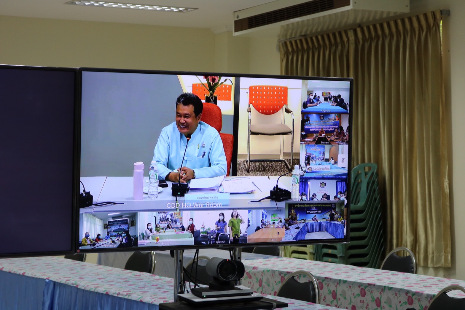 อพช. มอบนโยบายแก่ นักการตลาดรุ่นใหม่ (OTOP) ผ่านระบบ VDO Conference