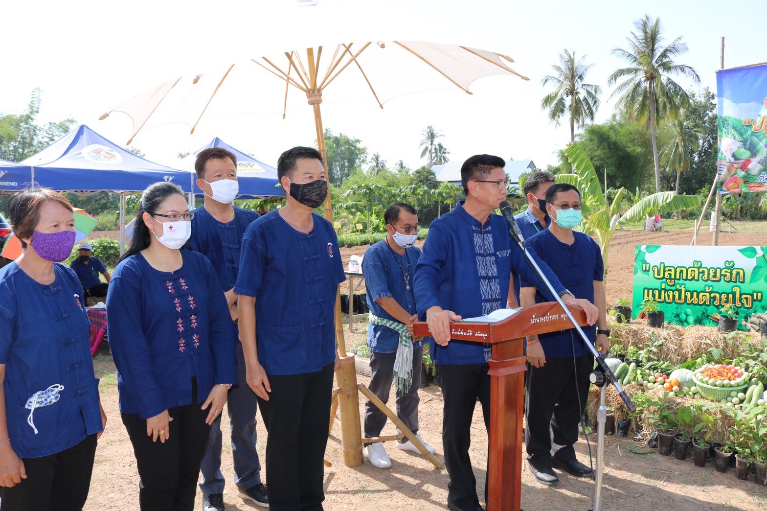 ? พช.หนองคาย ร่วมกับกองทุนพัฒนาบทบาทสตรีฯ จัดโครงการ “สตรีหนองคาย ชวนปลูกผัก ปลูกด้วยรัก แบ่งปันด้วยใจ ”