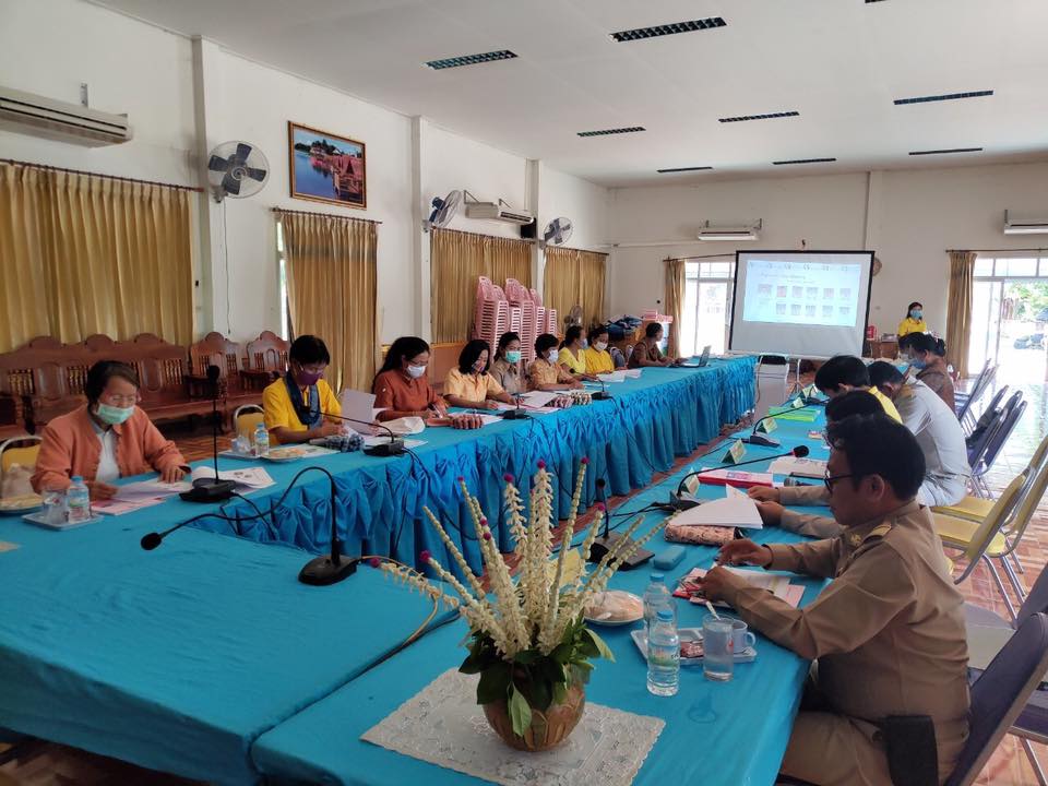 พช.หนองคาย ออกคัดเลือกคนกองทุนพัฒนาบทบาทสตรีดีเด่นระดับจังหวัด ประจำปี 2563