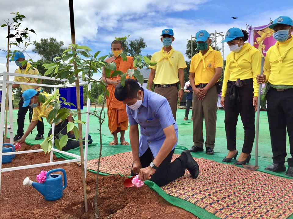 รกท.พจ.หนองคาย ร่วมโครงการรวมพลังสตรีอาสาพัฒนา ปลูกป่าเฉลิมพระเกียรติ เนื่องในโอกาสมหามงคลเฉลิมพระชนมพรรษา 42 พรรษา สมเด็จพระนางเจ้าสุทิดา พัชรสุธาพิมลลักษณ พระบรมราชินี