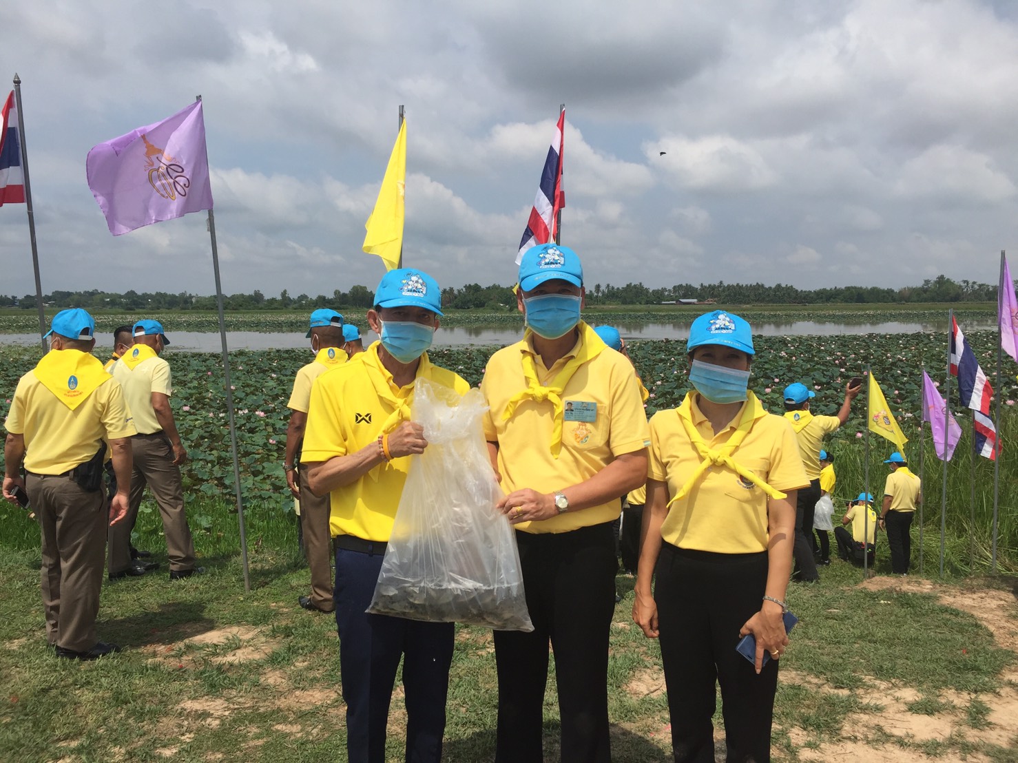 พช.หนองคาย ร่วมกิจกรรมจิตอาสา เนื่องในโอกาสวันเฉลิมพระชนมพรรษาสมเด็จพระนางเจ้าฯ พระบรมราชินี