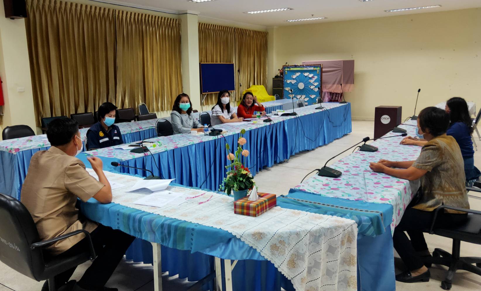 ? พช.หนองคาย จัดการประชุมคณะกรรมการคัดเลือกคนกองทุนพัฒนาบทบาทสตรีฯ