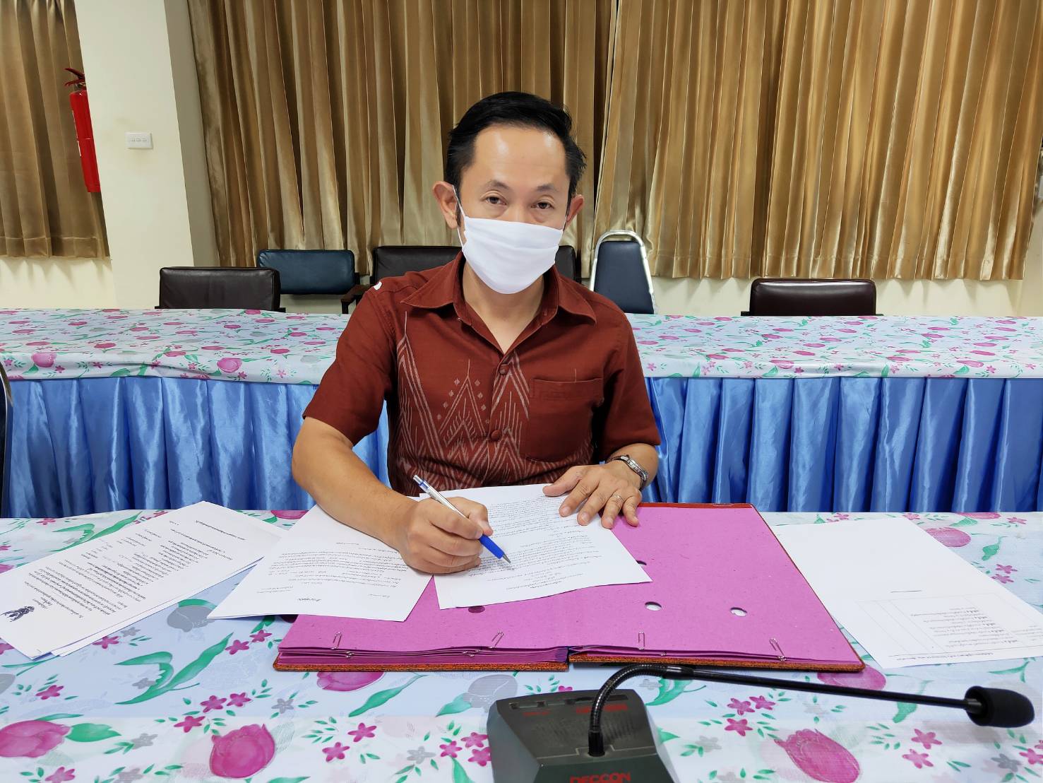 พช.หนองคาย ประชุมคณะทำงานพิจารณาจัดทำข้อตกลงการปฏิบัติราชการ และผลการประเมินผลการปฏิบัติราชการ ของข้าราชการและลูกจ้างประจำ สังกัดกรมการพัฒนาชุมชน จังหวัดหนองคาย ประจำปีงบประมาณ พ.ศ. 2563 ครั้งที่ 3/2563