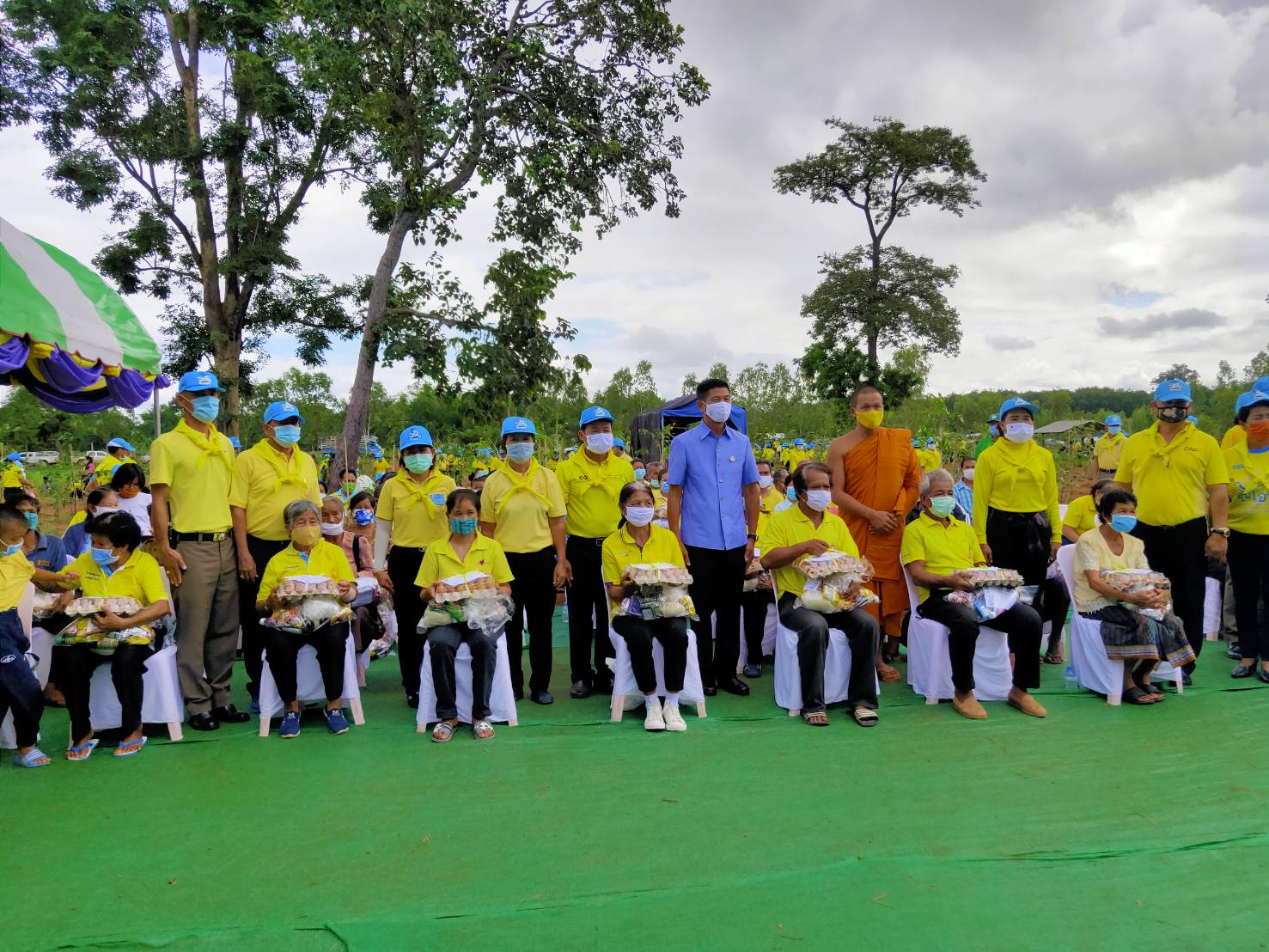 รกท.พจ.หนองคาย ร่วมโครงการรวมพลังสตรีอาสาพัฒนา ปลูกป่าเฉลิมพระเกียรติ เนื่องในโอกาสมหามงคลเฉลิมพระชนมพรรษา 42 พรรษา สมเด็จพระนางเจ้าสุทิดา พัชรสุธาพิมลลักษณ พระบรมราชินี