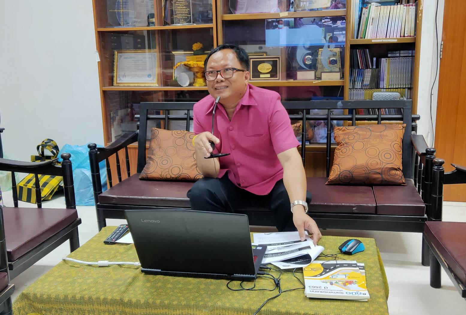 พช.หนองคาย ให้บริการข้อมูลข่าวสารทางไกล ผ่านระบบห้องประชุมออนไลน์ (Session call) ประจำเดือนมิถุนายน 2563