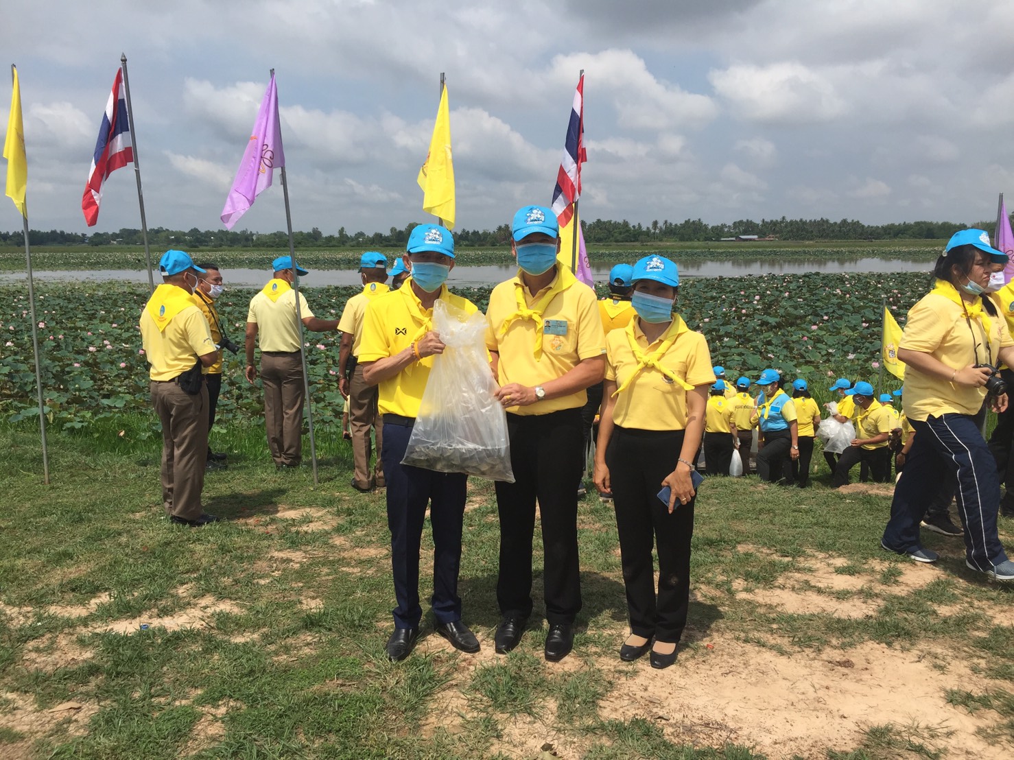 พช.หนองคาย ร่วมกิจกรรมจิตอาสา เนื่องในโอกาสวันเฉลิมพระชนมพรรษาสมเด็จพระนางเจ้าฯ พระบรมราชินี