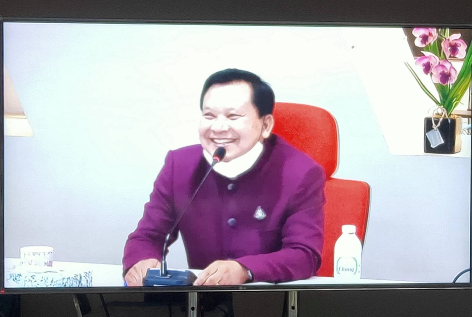 พช.หนองคาย ร่วมประชุม การชี้แจง เร่งรัด กำกับ ติดตาม การดำเนินงานกองทุนพัฒนาบทบาทสตรี ครั้งที่ 6/2563