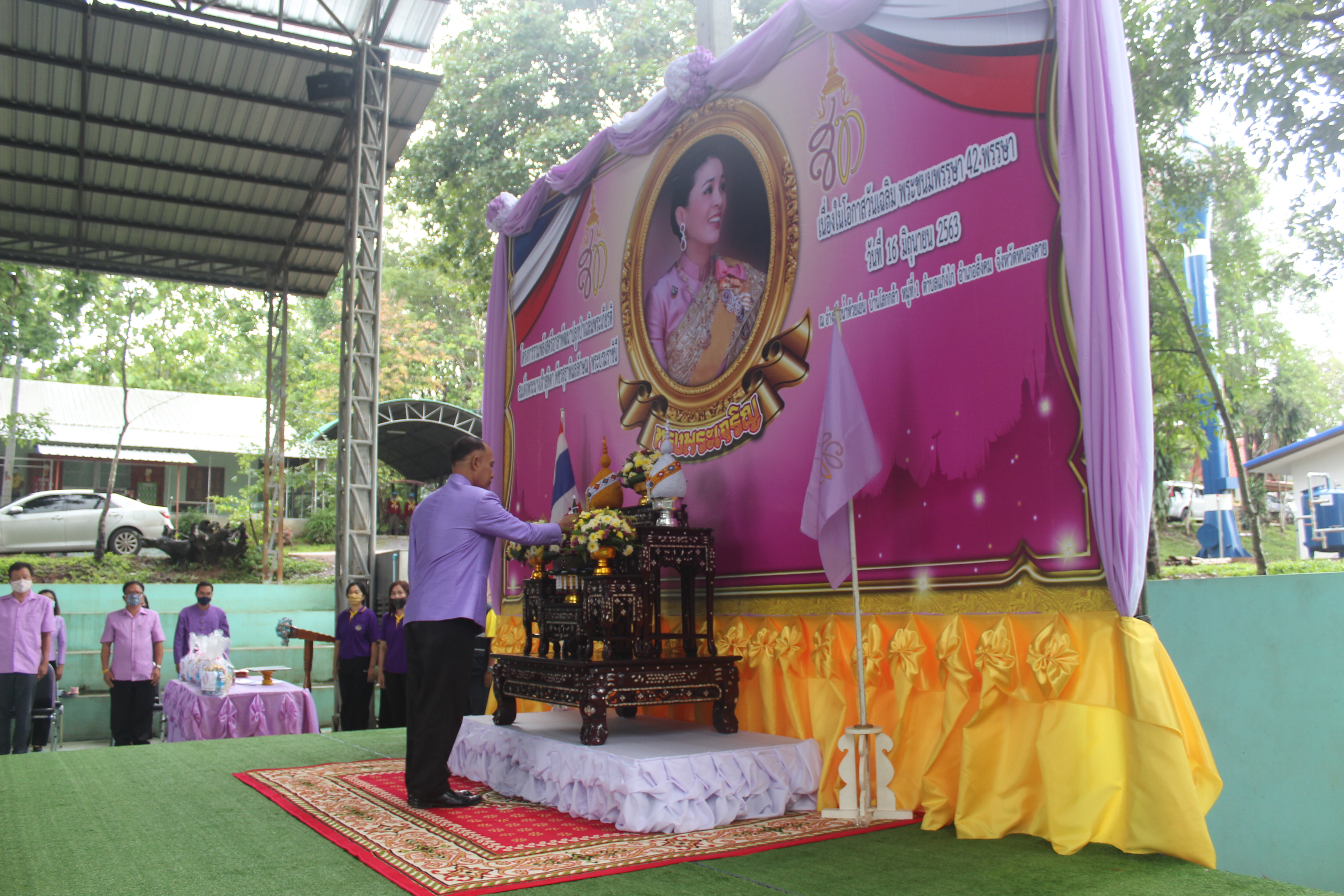 จังหวัดหนองคาย ดำเนินโครงการ “รวมพลังสตรีอาสาพัฒนา ปลูกป่าเฉลิมพระเกียรติ เนื่องในโอกาส วันเฉลิมพระชนมพรรษา สมเด็จพระนางเจ้าสุทิดา พัชรสุธาพิมลลักษณ พระบรมราชินี 3 มิถุนายน 2563 “