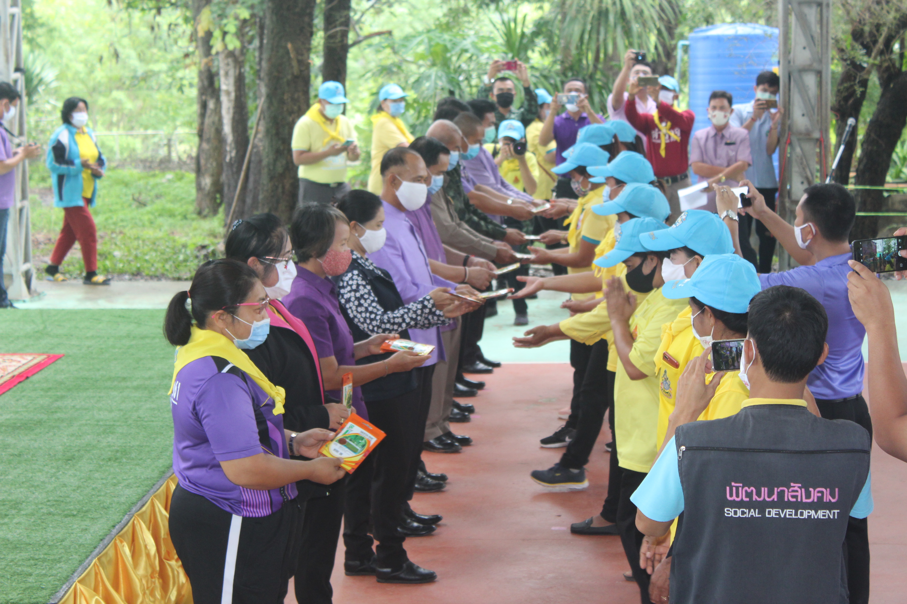 จังหวัดหนองคาย ดำเนินโครงการ “รวมพลังสตรีอาสาพัฒนา ปลูกป่าเฉลิมพระเกียรติ เนื่องในโอกาส วันเฉลิมพระชนมพรรษา สมเด็จพระนางเจ้าสุทิดา พัชรสุธาพิมลลักษณ พระบรมราชินี 3 มิถุนายน 2563 “