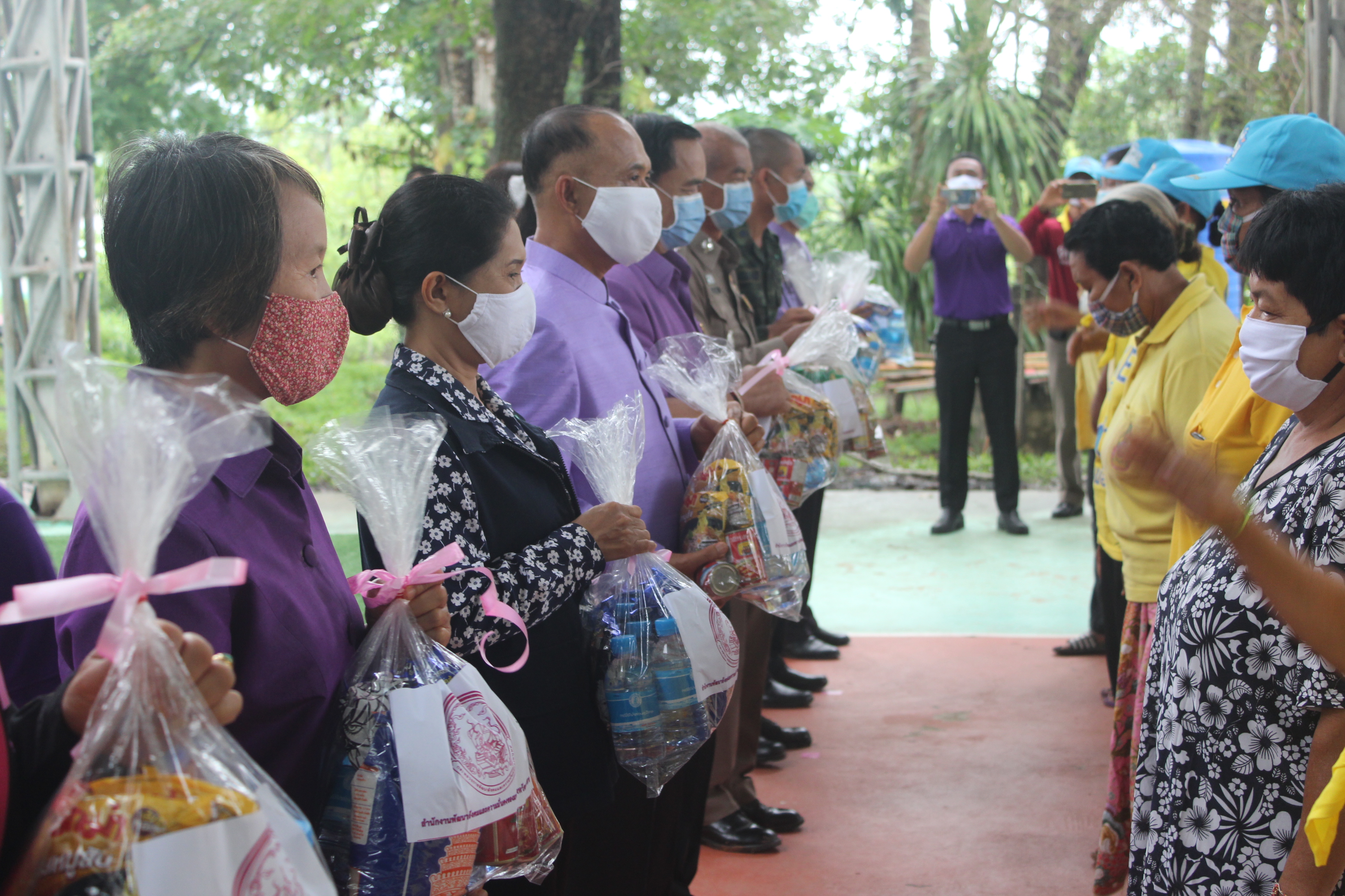 จังหวัดหนองคาย ดำเนินโครงการ “รวมพลังสตรีอาสาพัฒนา ปลูกป่าเฉลิมพระเกียรติ เนื่องในโอกาส วันเฉลิมพระชนมพรรษา สมเด็จพระนางเจ้าสุทิดา พัชรสุธาพิมลลักษณ พระบรมราชินี 3 มิถุนายน 2563 “