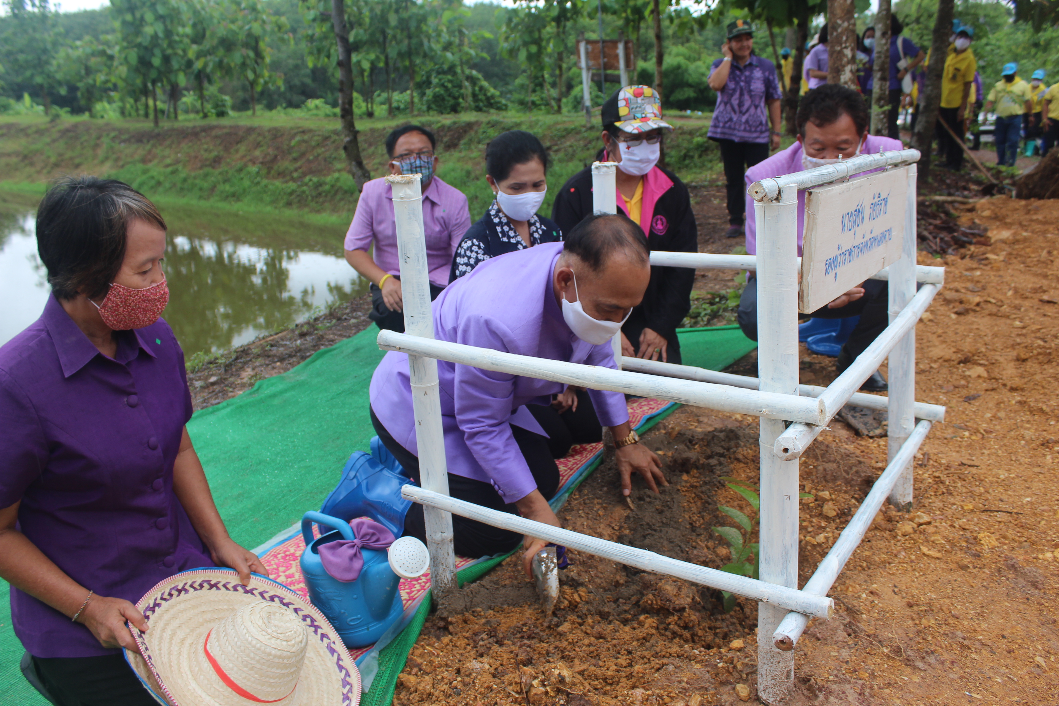 จังหวัดหนองคาย ดำเนินโครงการ “รวมพลังสตรีอาสาพัฒนา ปลูกป่าเฉลิมพระเกียรติ เนื่องในโอกาส วันเฉลิมพระชนมพรรษา สมเด็จพระนางเจ้าสุทิดา พัชรสุธาพิมลลักษณ พระบรมราชินี 3 มิถุนายน 2563 “