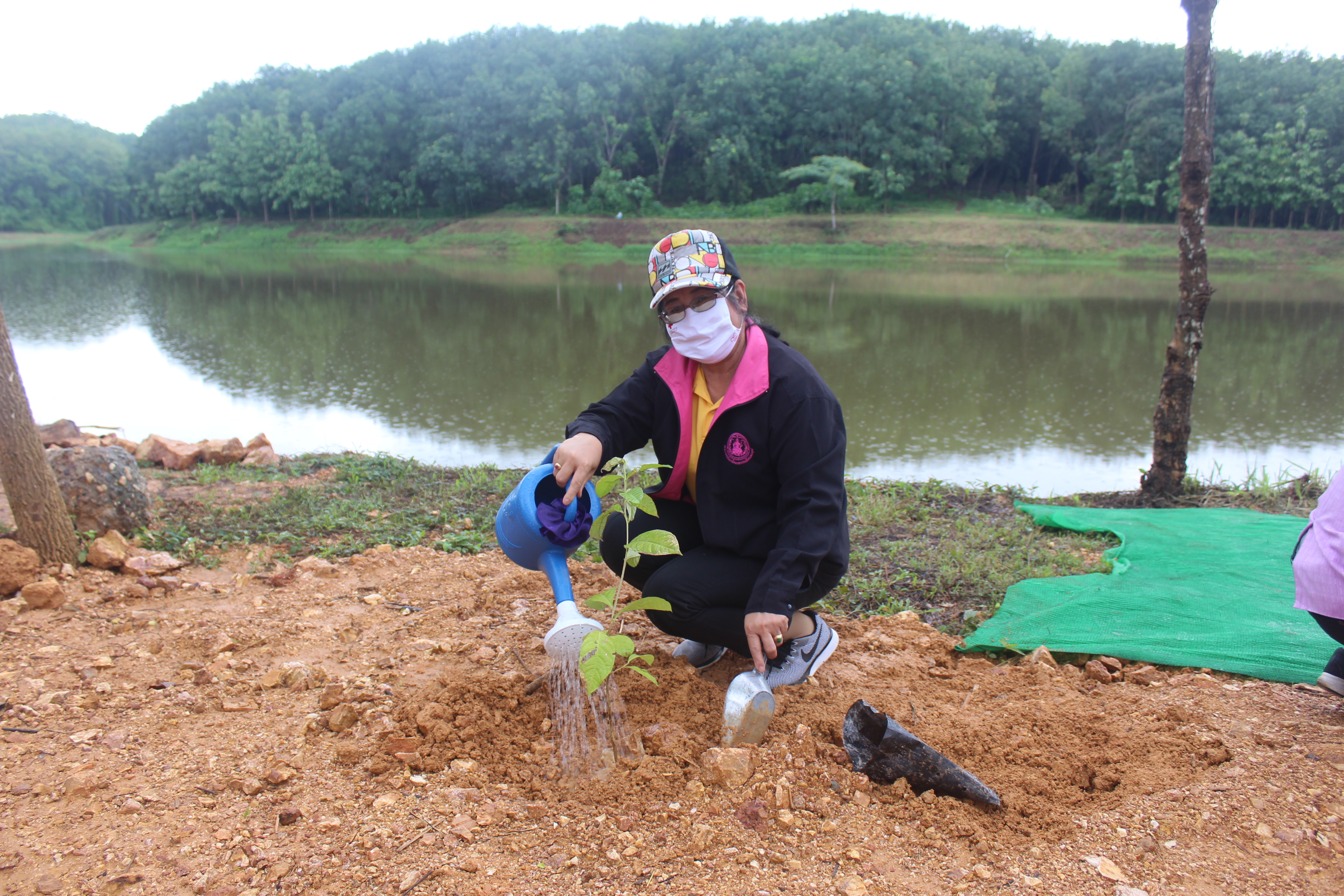 จังหวัดหนองคาย ดำเนินโครงการ “รวมพลังสตรีอาสาพัฒนา ปลูกป่าเฉลิมพระเกียรติ เนื่องในโอกาส วันเฉลิมพระชนมพรรษา สมเด็จพระนางเจ้าสุทิดา พัชรสุธาพิมลลักษณ พระบรมราชินี 3 มิถุนายน 2563 “
