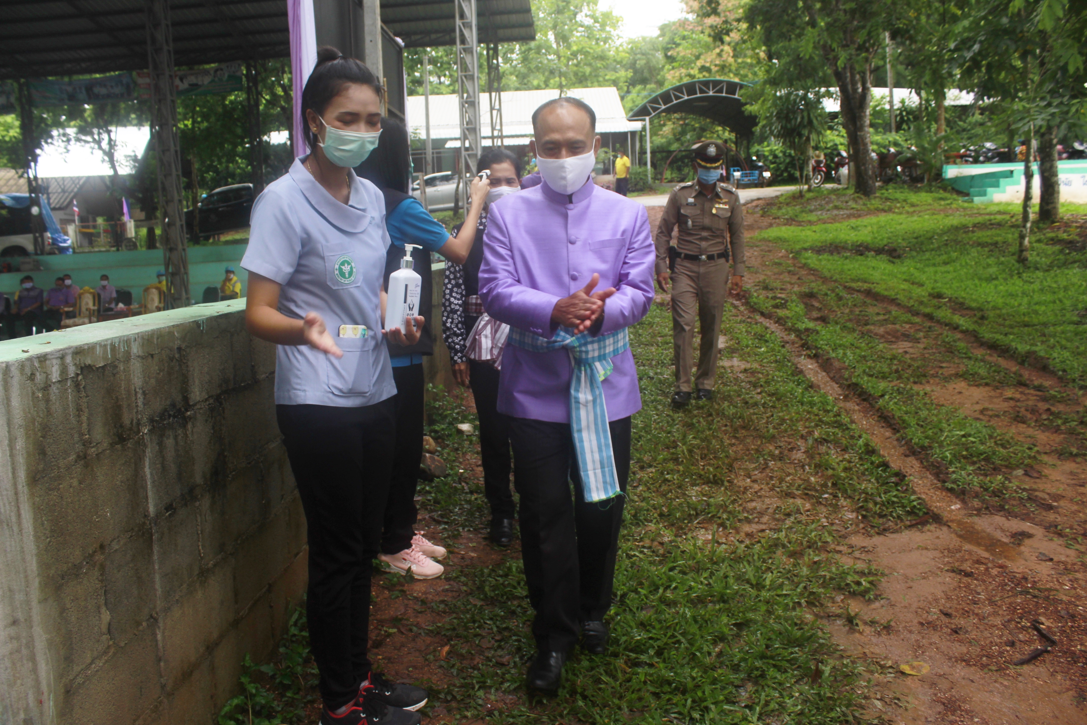 จังหวัดหนองคาย ดำเนินโครงการ “รวมพลังสตรีอาสาพัฒนา ปลูกป่าเฉลิมพระเกียรติ เนื่องในโอกาส วันเฉลิมพระชนมพรรษา สมเด็จพระนางเจ้าสุทิดา พัชรสุธาพิมลลักษณ พระบรมราชินี 3 มิถุนายน 2563 “