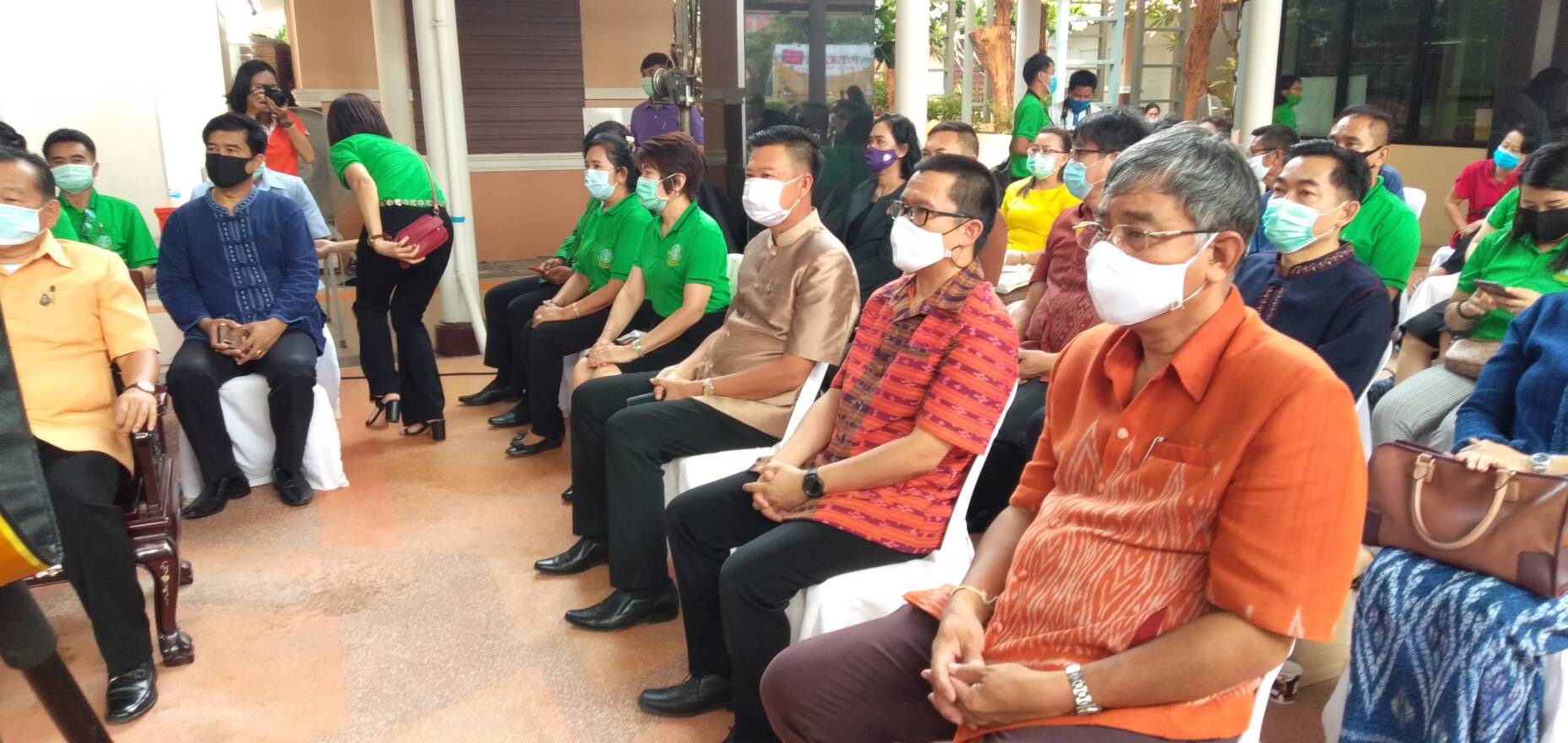 ? “พช.หนองคาย ร่วมพิธีเปิดงานตลาดนัดสินค้าเกษตรปลอดภัยจังหวัดหนองคาย (NK Farmer Market)”