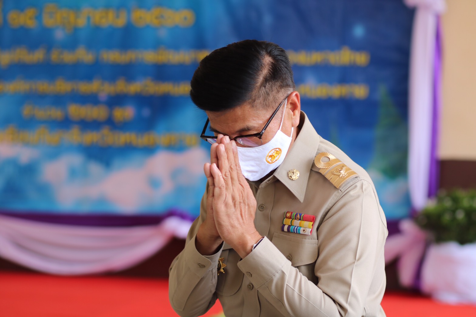 ประธานสภาสตรีแห่งชาติในพระบรมราชินูปถัมภ์ มอบถุงยังชีพของสภาสตรีแห่งชาติในพระบรมราชินูปถัมภ์ ตามโครงการ “เติมความสุขบรรเทาความทุกข์ด้วยการแบ่งปัน”