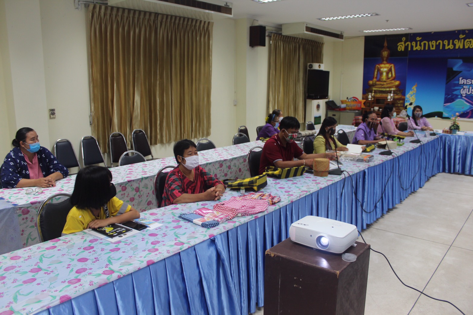 OTOP หนองคาย พลิกเกมส์การขาย สู้ Covid 19 เปิดคอร์สขายออนไลน์