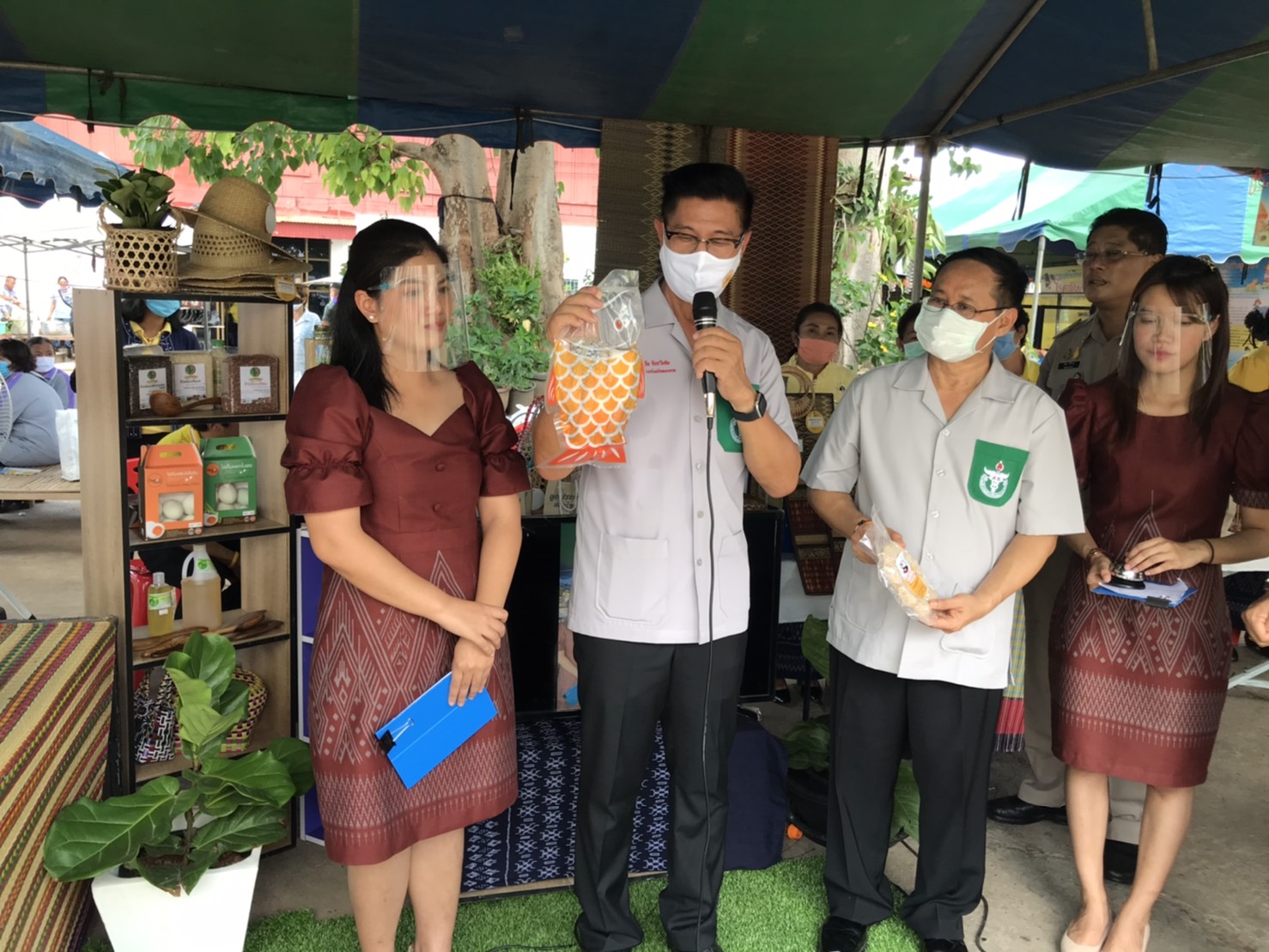 พช.หนองคาย ร่วม โครงการปกป้องและเชิญชูสถาบันพระมหากษัตริย์ และหน่วยบำบัดทุกข์ บำรุงสุข จังหวัดหนองคาย