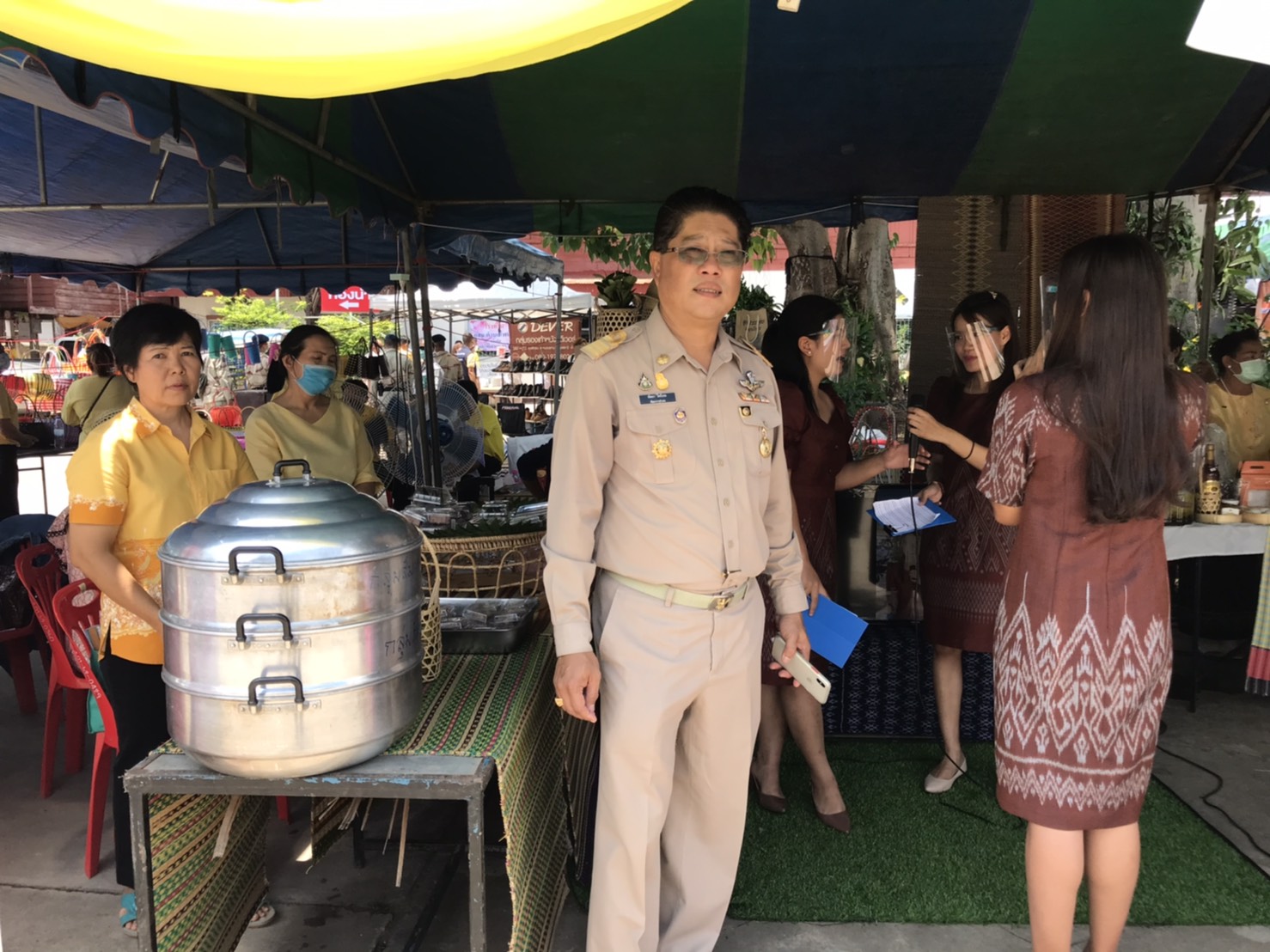 พช.หนองคาย ร่วม โครงการปกป้องและเชิญชูสถาบันพระมหากษัตริย์ และหน่วยบำบัดทุกข์ บำรุงสุข จังหวัดหนองคาย