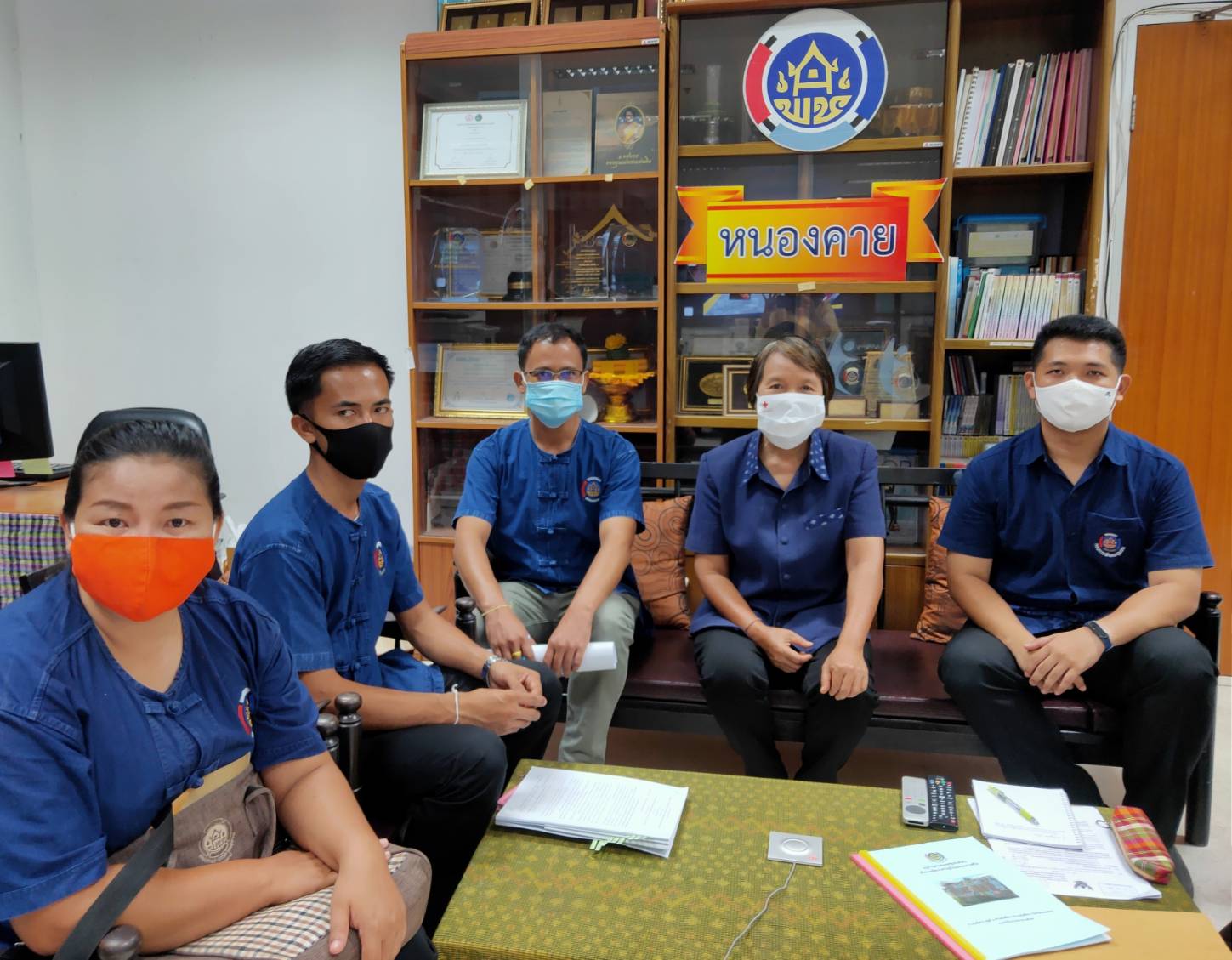 พช.หนองคาย รับชมการสร้างความรู้ความเข้าใจ การใช้งานอุปกรณ์ป้องกันเครือข่ายคอมพิวเตอร์ (อุปกรณ์ Firewall Router) พร้อมระบบยืนยันตัวตนผู้ใช้งานอินเตอร์เน็ตของสำนักงานพัฒนาชุมชนอำเภอ ผ่านระบบ Video Conference