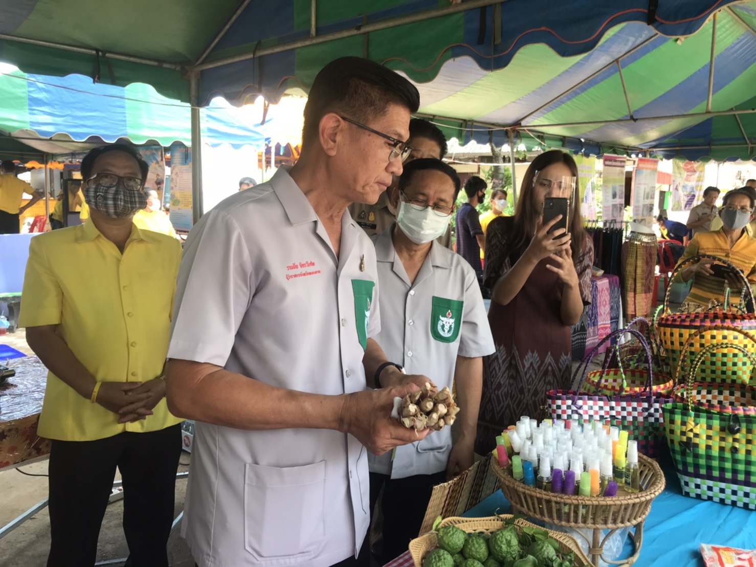 พช.หนองคาย ร่วม โครงการปกป้องและเชิญชูสถาบันพระมหากษัตริย์ และหน่วยบำบัดทุกข์ บำรุงสุข จังหวัดหนองคาย