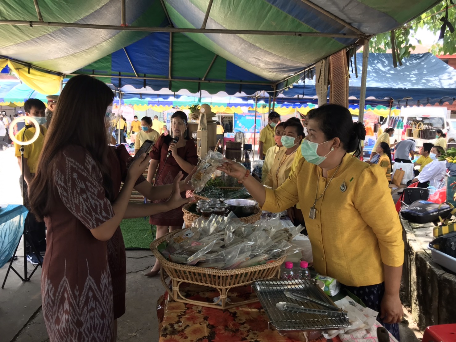 พช.หนองคาย ร่วม โครงการปกป้องและเชิญชูสถาบันพระมหากษัตริย์ และหน่วยบำบัดทุกข์ บำรุงสุข จังหวัดหนองคาย