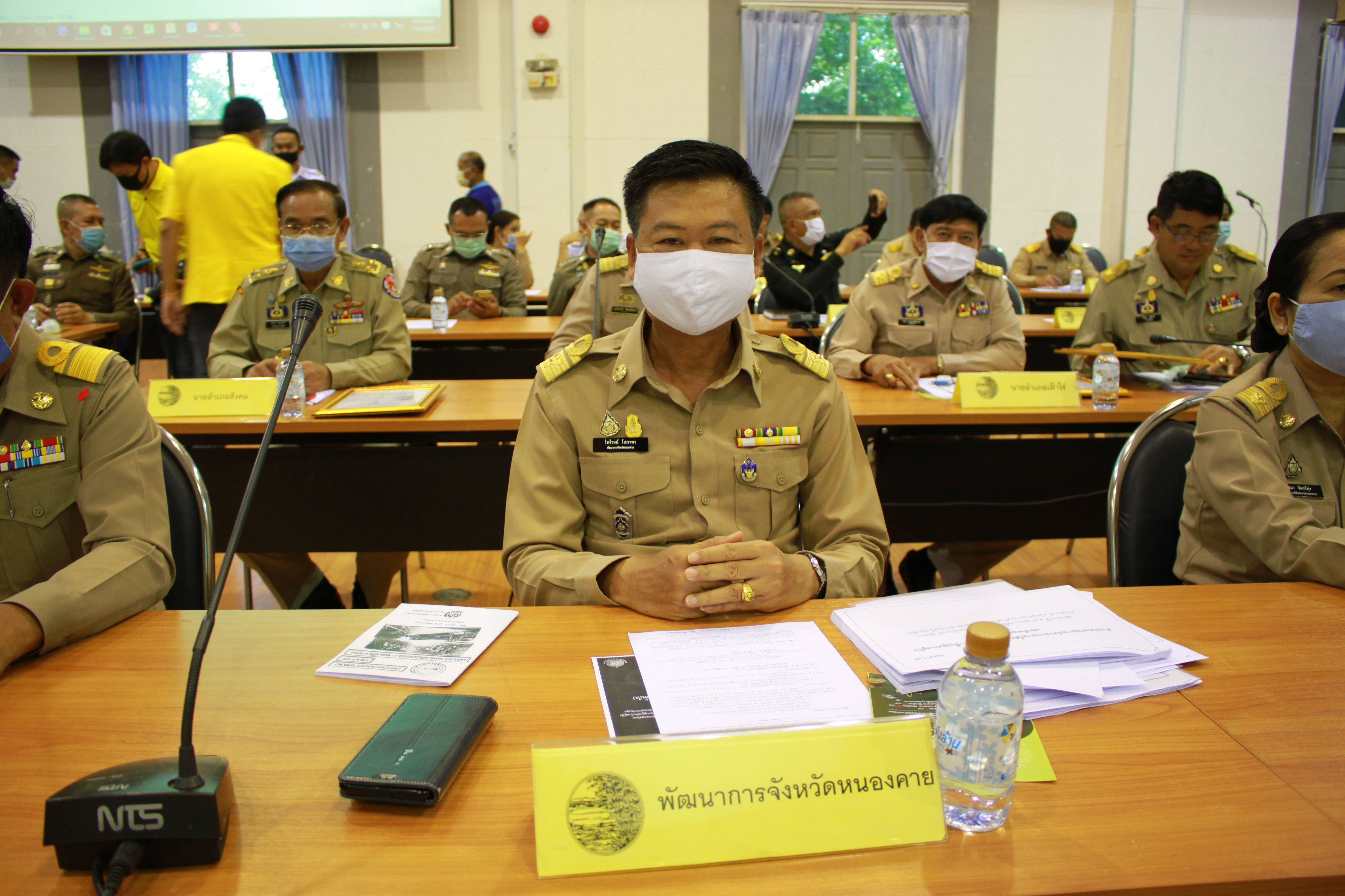 จังหวัดหนองคาย มอบเกียรติบัตร ให้แก่บุคคลต้นแบบ ระดับผู้บริหาร ในการ “น้อมนำแนวพระราชดำริของสมเด็จพระกนิษฐาธิราชเจ้า กรมสมเด็จพระเทพรัตนราชสุดาฯ สยามบรมราชกุมารี สู่แผนปฏิบัติการ 90 วัน ปลูกผักสวนครัว เพื่อสร้างความมั่นคงทางอาหาร”