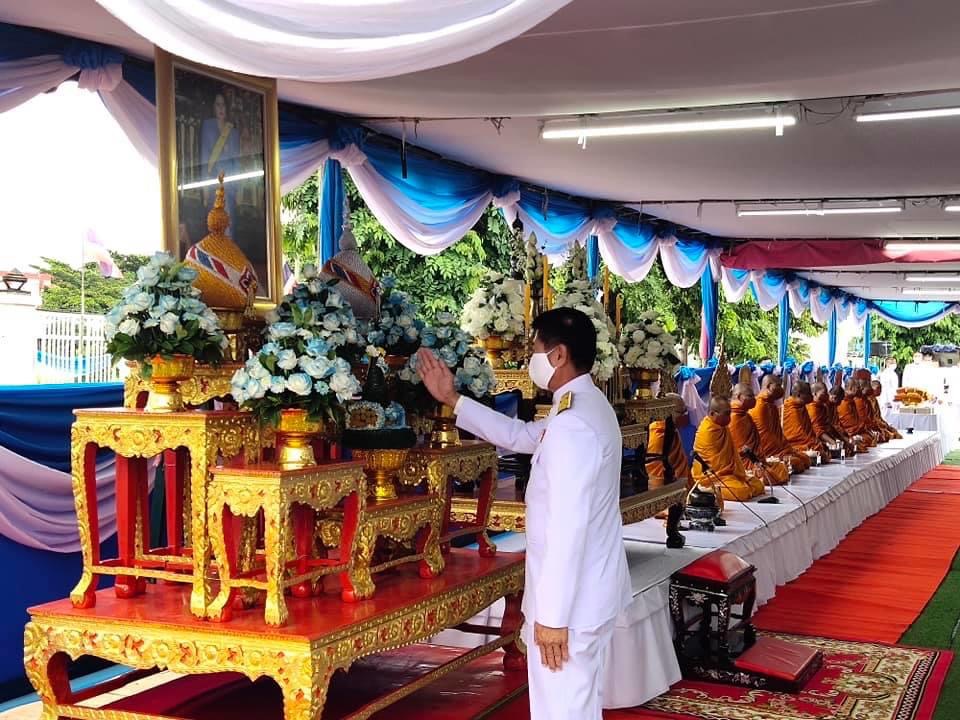 พัฒนาการจังหวัดหนองคาย ทำบุญตักบาตร เนื่องในวันแม่แห่งชาติ ประจำปี 2563