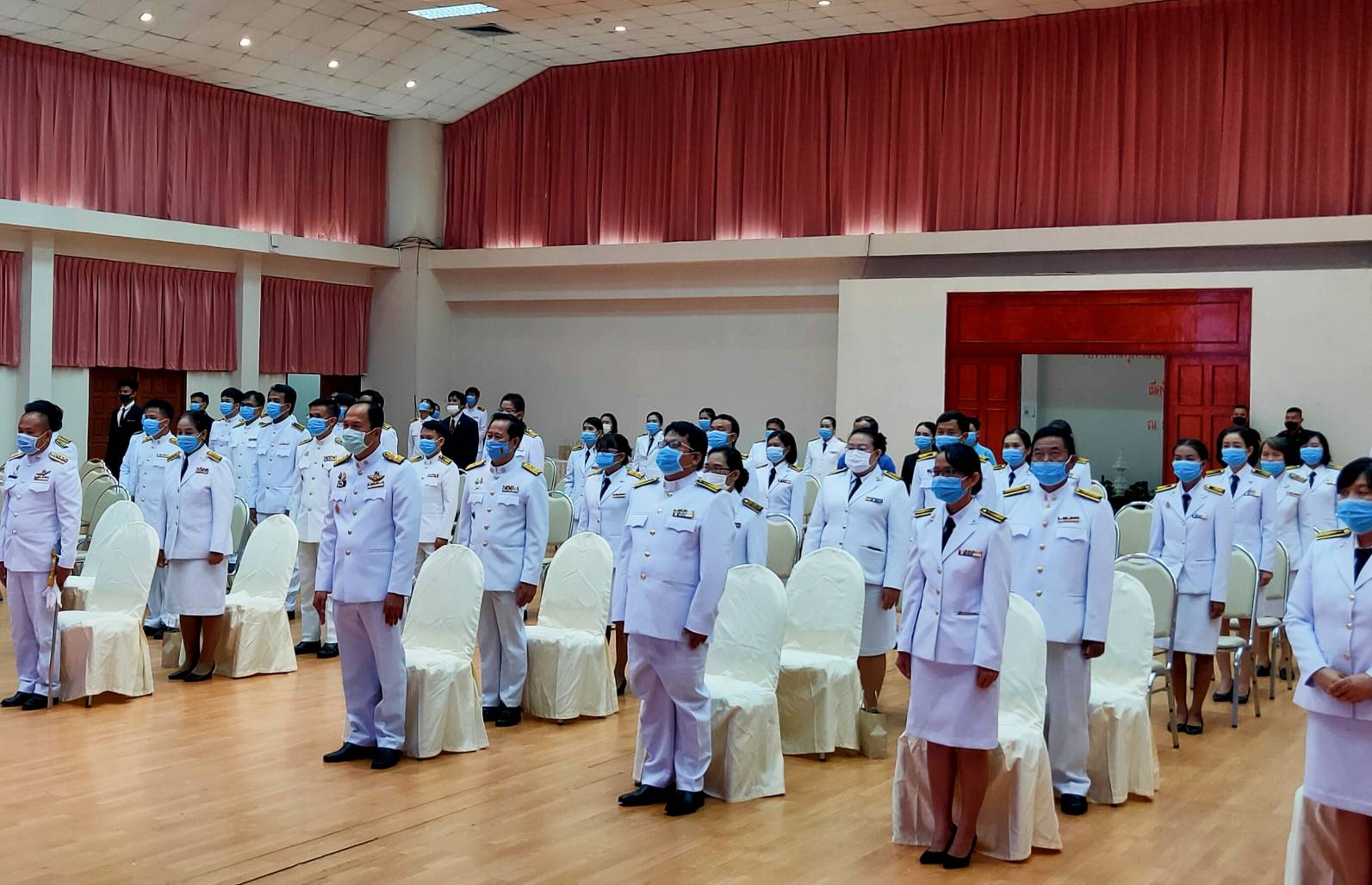 พัฒนาชุมชนจังหวัดหนองคาย ร่วมพิธีวางพานพุ่มและถวายราชสักการะพระบาทสมเด็จพระจอมเกล้าเจ้าอยู่หัว รัชกาลที่ 4 “พระบิดาแห่งวิทยาศาสตร์ไทย”