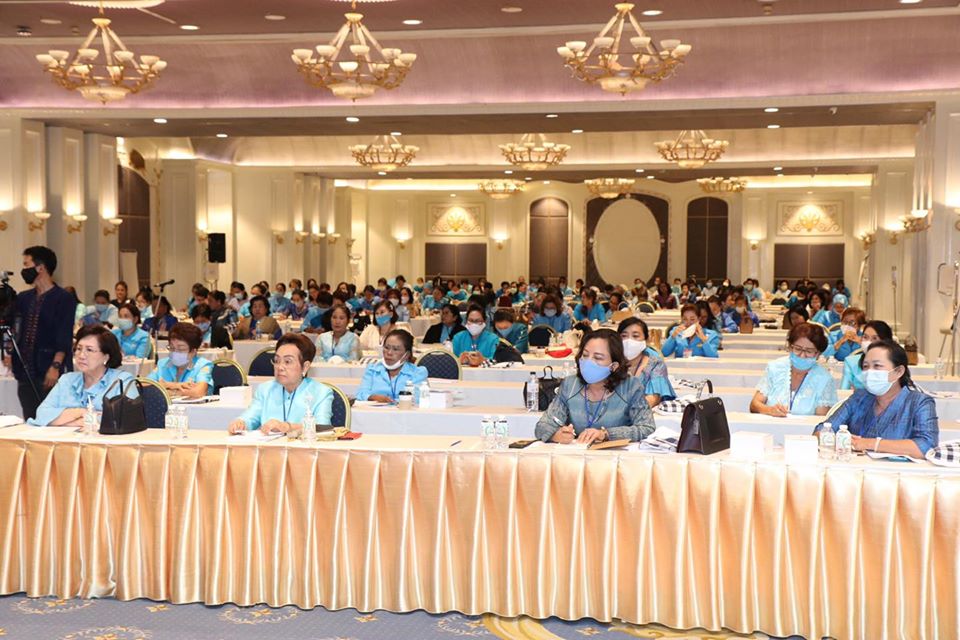 หัวหน้าคณะทำงานขับเคลื่อนกองทุนพัฒนาบทบาทสตรี จ.หนองคาย และประธาน กพสจ.หนองคาย ร่วมอบรม “กองทุนพัฒนาบทบาทสตรี สร้างพลังสตรี สร้างรายได้ให้กลุ่มอาชีพ กระตุ้นเศรษฐกิจฐานราก”