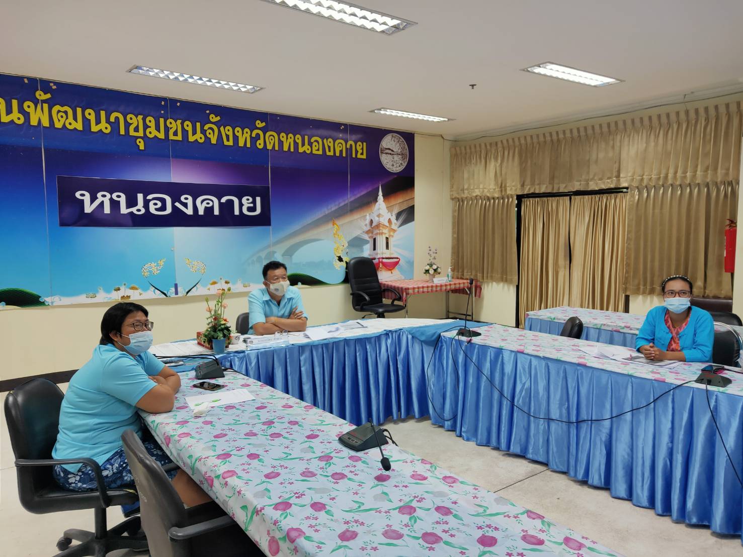 พจ.หนองคาย มอบผอ.กลุ่มงานยุทธศาสตร์การพัฒนาชุมชน ร่วมรับชมการประชุมคณะทำงานติดตามเร่งรัดการใช้จ่ายงบประมาณรายจ่าย ประจำปีงบประมาณ พ.ศ. 2563 ของกรมการพัฒนาชุมชน ครั้งที่ 5/2563