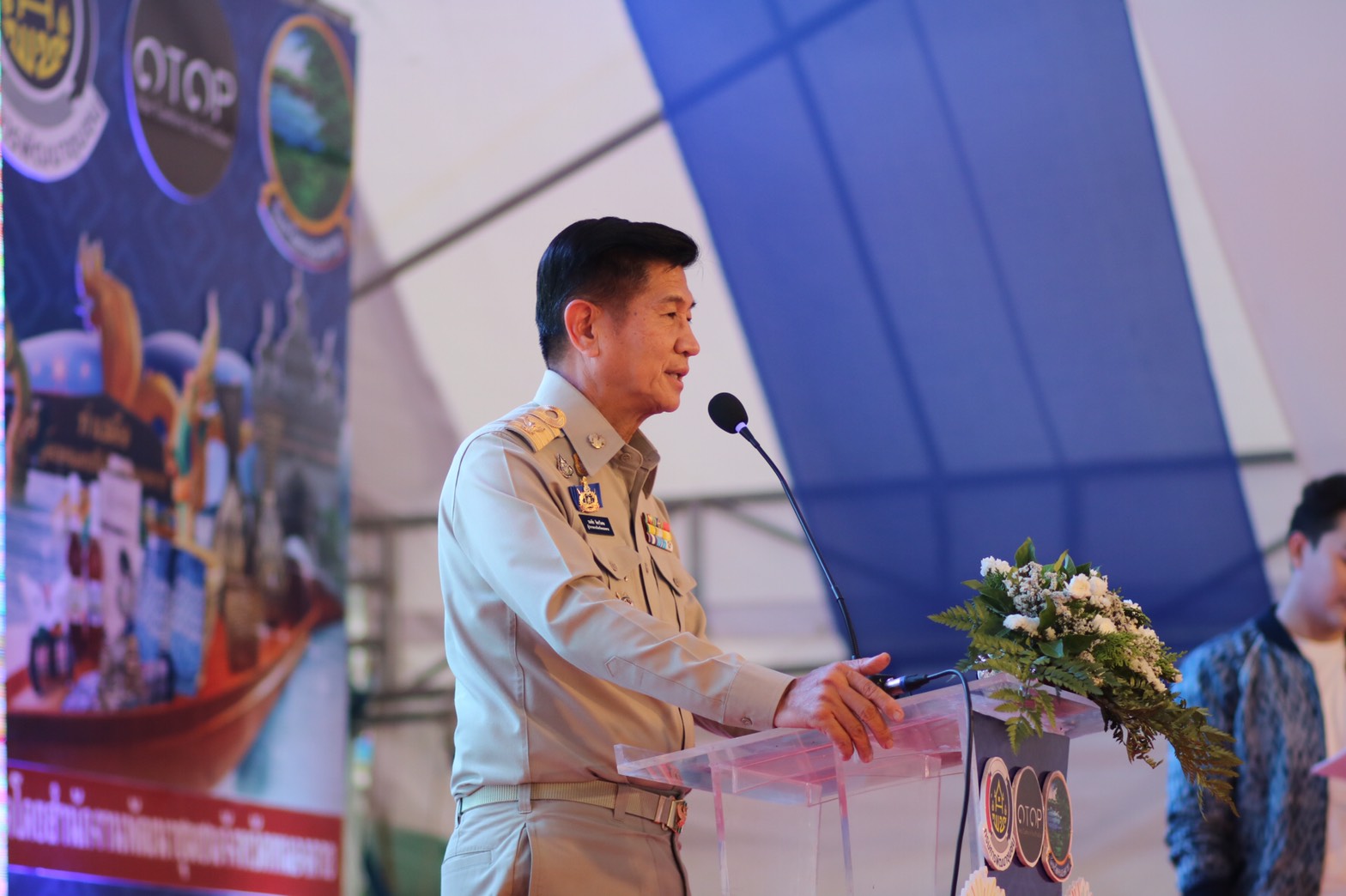 จังหวัดหนองคาย จัด พิธีเปิดโครงการ จัดแสดงและจำหน่ายผลิตภัณฑ์ OTOP สานสัมพันธ์สองแผ่นดิน จังหวัดหนองคาย “ฮักกันมั่นแก่น ค้าขายร่วมกัน -HugGan ManGaen Trade Together” ยิ่งใหญ่