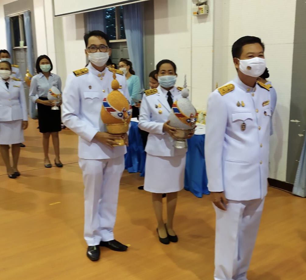 พัฒนาการจังหวัดหนองคาย นำข้าราชการ เข้าร่วมพิธีถวายเครื่องราชสักการะและวางพานพุ่ม และพิธีจุดเทียนถวายพระพรชัยมงคล เนื่องในโอกาสวันเฉลิมพระชนมพรรษาสมเด็จพระนางเจ้าสิริกิติ์ พระบรมราชินีนาถ พระบรมราชชนนีพันปีหลวง 12 สิงหาคม 2563