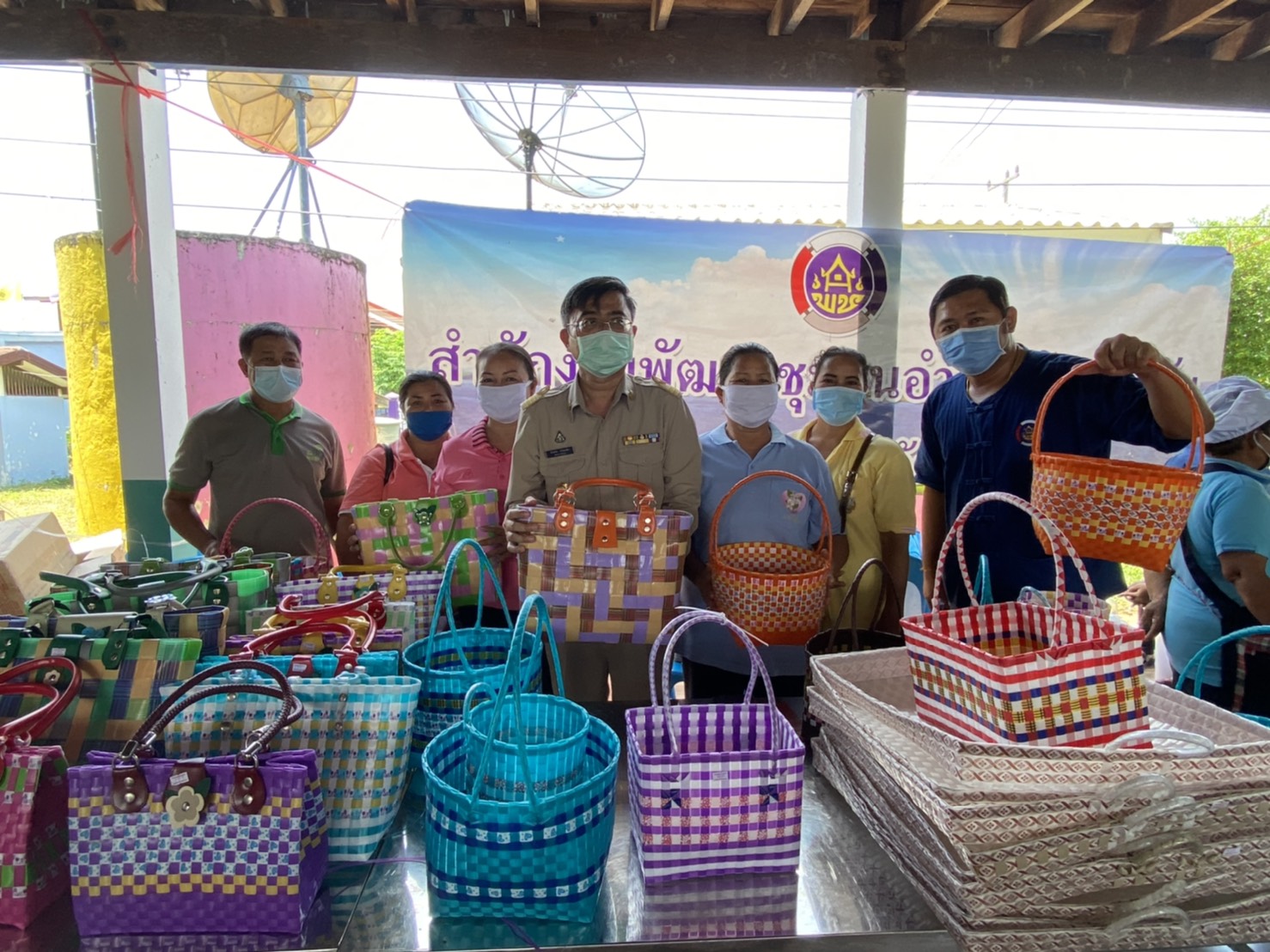 พจ.หนองคาย มอบผอ.กง.สารสนเทศฯ ร่วมโครงการปกป้องและเชิดชูสถาบันพระมหากษัตริย์ และ หน่วยบำบัดทุกข์ บำรุงสุข จังหวัดหนองคาย ประจำปีงบประมาณ พ.ศ. 2563 ณ อำเภอโพนพิสัย