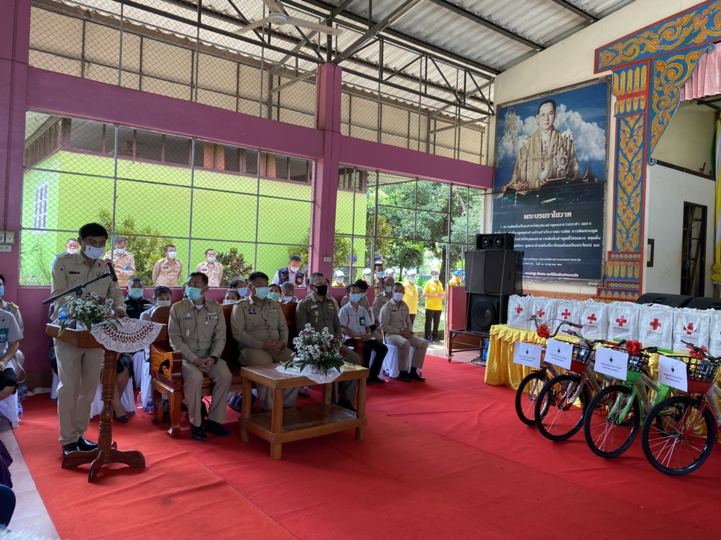 พจ.หนองคาย มอบผอ.กง.สารสนเทศฯ ร่วมโครงการปกป้องและเชิดชูสถาบันพระมหากษัตริย์ และ หน่วยบำบัดทุกข์ บำรุงสุข จังหวัดหนองคาย ประจำปีงบประมาณ พ.ศ. 2563 ณ อำเภอโพนพิสัย
