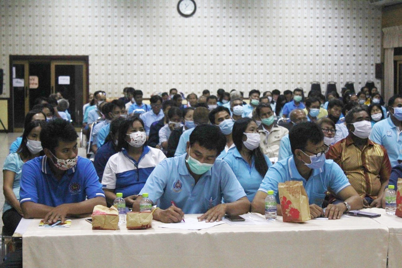 จังหวัดหนองคาย โดยสำนักงานพัฒนาชุมชนจังหวัด ร่วมกับ องค์การบริหารส่วนจังหวัดหนองคาย ดำเนินโครงการอบรมพัฒนาศักยภาพและส่งเสริมการประกอบอาชีพตามแนวทางประชารัฐ กิจกรรมพัฒนาศักยภาพและส่งเสริมการประกอบอาชีพผู้นำต้นแบบ “โคก หนอง นา โมเดล” ตามแนวทางประชารัฐ