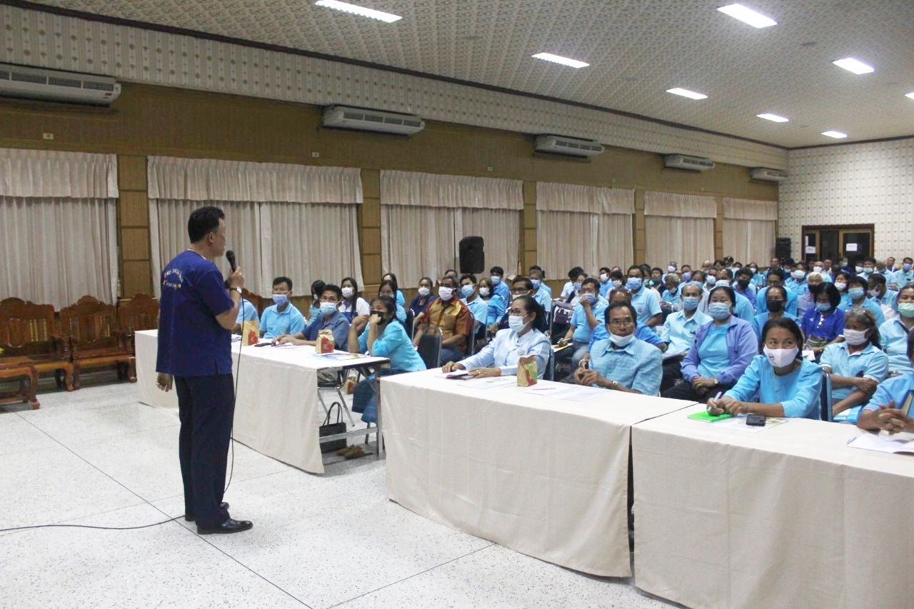 จังหวัดหนองคาย โดยสำนักงานพัฒนาชุมชนจังหวัด ร่วมกับ องค์การบริหารส่วนจังหวัดหนองคาย ดำเนินโครงการอบรมพัฒนาศักยภาพและส่งเสริมการประกอบอาชีพตามแนวทางประชารัฐ กิจกรรมพัฒนาศักยภาพและส่งเสริมการประกอบอาชีพผู้นำต้นแบบ “โคก หนอง นา โมเดล” ตามแนวทางประชารัฐ