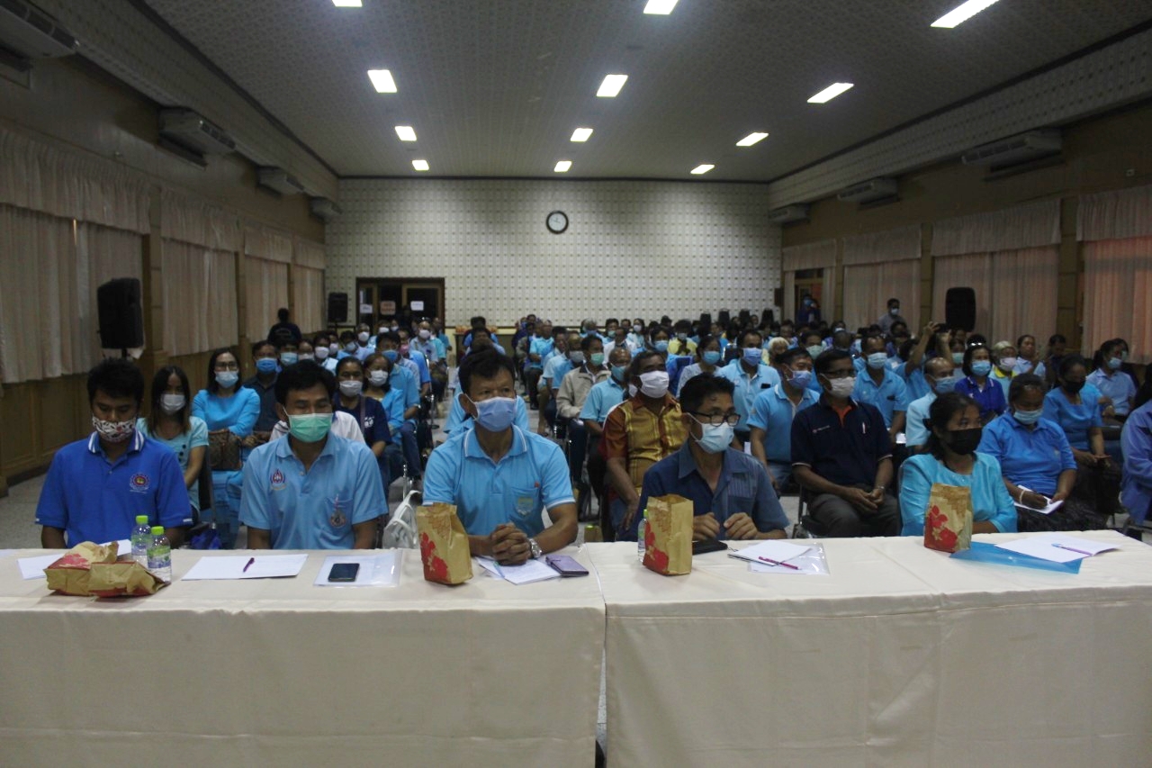 จังหวัดหนองคาย โดยสำนักงานพัฒนาชุมชนจังหวัด ร่วมกับ องค์การบริหารส่วนจังหวัดหนองคาย ดำเนินโครงการอบรมพัฒนาศักยภาพและส่งเสริมการประกอบอาชีพตามแนวทางประชารัฐ กิจกรรมพัฒนาศักยภาพและส่งเสริมการประกอบอาชีพผู้นำต้นแบบ “โคก หนอง นา โมเดล” ตามแนวทางประชารัฐ