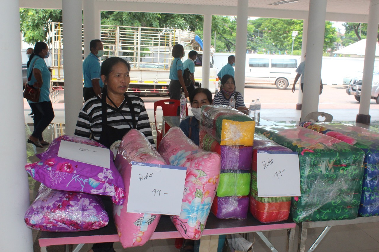 จังหวัดหนองคาย จัดโครงการพัฒนาศักยภาพผู้นำสตรี ด้านการแก้ไขปัญหาความยากจนและคนด้อยโอกาสของครัวเรือนสตรี (กองทุนพัฒนาบทบาทสตรีพี่เลี้ยงแก้จนคนหนองคาย)