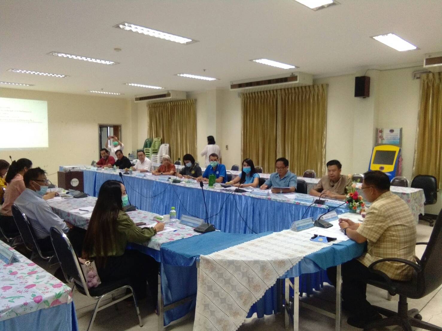 จ.หนองคาย ประชุม คณะกรรมการขับเคลื่อนศูนย์แสดงและจำหน่ายผลิตภัณฑ์ OTOP จังหวัดหนองคาย ครั้งที่ 3/2563