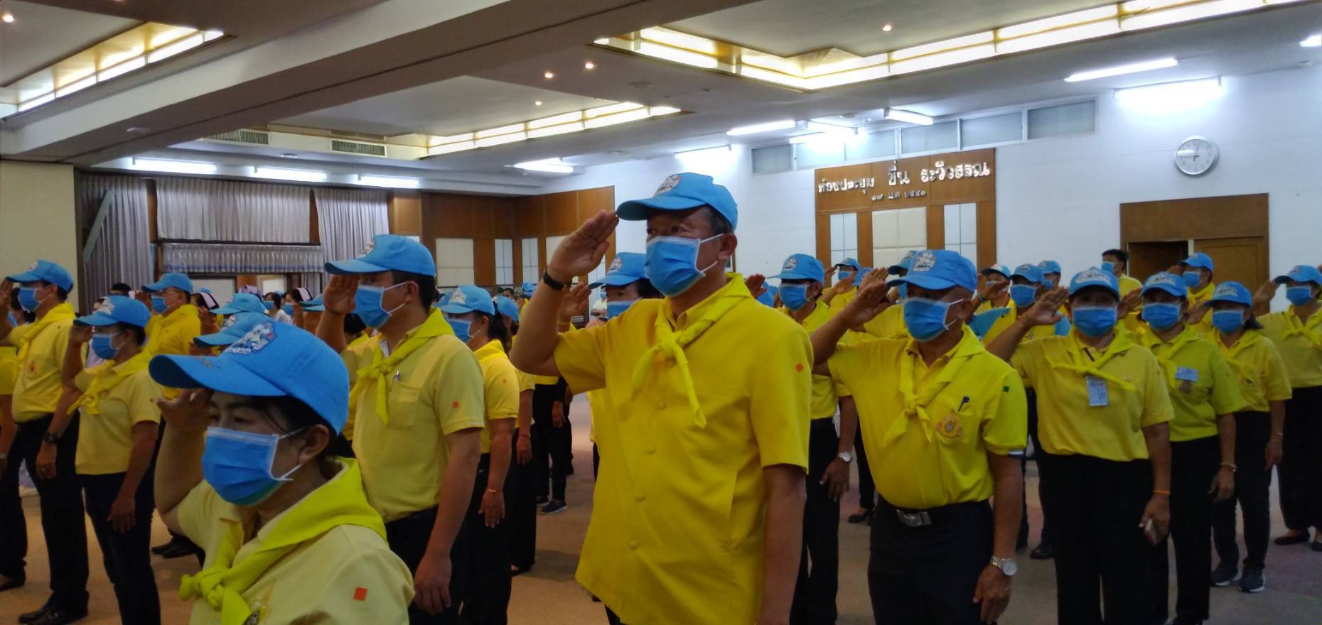 พช.หนองคาย ร่วมกิจกรรมจิตอาสาพัฒนาเพื่อสำนึกในพระมาหากรุณาธิคุณเนื่องในวันคล้ายวันสวรรคตสมเด็จพระมหิตลาธิเบศร อดุลยเดชวิกรม พระบรมราชชนก “กิจกรรมจิตอาสาพัฒนาทำความสะอาดปรับปรุงภูมิทัศน์โรงพยาบาลหนองคาย”