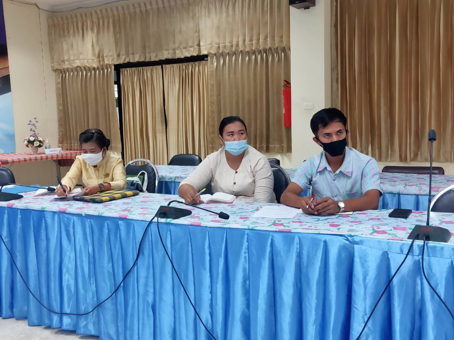 พช.หนองคาย ร่วม ประชุมเพื่อสนับสนุนการดำเนินงานโครงการการบริหารการจัดเก็บข้อมูลความจำเป็นพื้นฐาน (จปฐ.) ด้วยเครื่องมืออิเล็กทรอนิกส์ ปี 2563 ผ่านระบบ VDO Conference