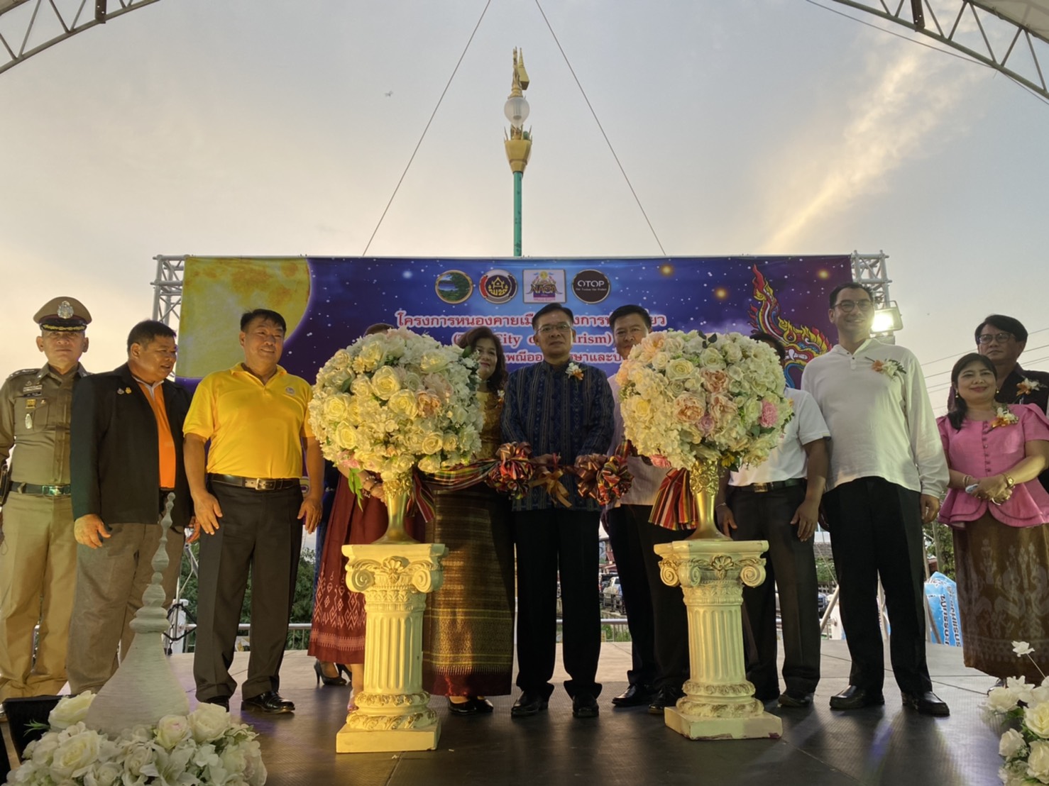 พช.หนองคาย “ร่วมสืบสานตำนาน บั้งไฟพญานาคโลก” จัดจำหน่ายสินค้า OTOP