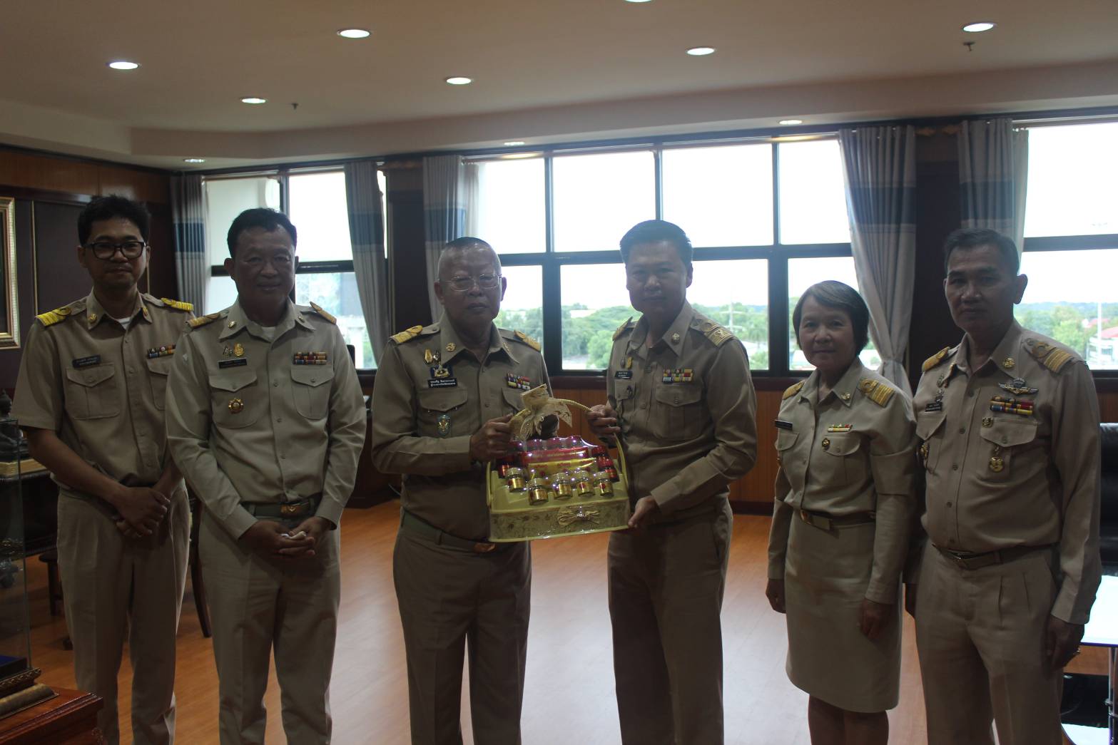 พช.หนองคาย เข้ารายงานตัวต่อ นายประเสริฐ ลือชาธนานนท์ ผู้ว่าราชการจังหวัดหนองคายคนใหม่