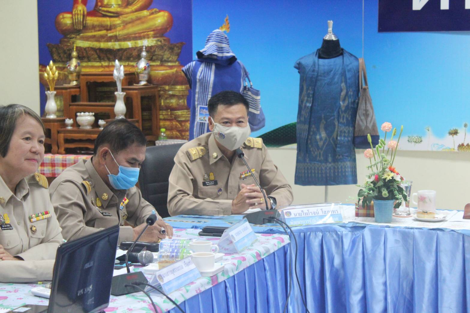 นายอาจณรงค์ สัตยพานิช ผู้ตรวจราชการกรมการพัฒนาชุมชน ได้ประชุมติดตามประเด็นการตรวจราชการของผู้ตรวจราชการกรมการพัฒนาชุมชน ประจำเดือน ตุลาคม 2563