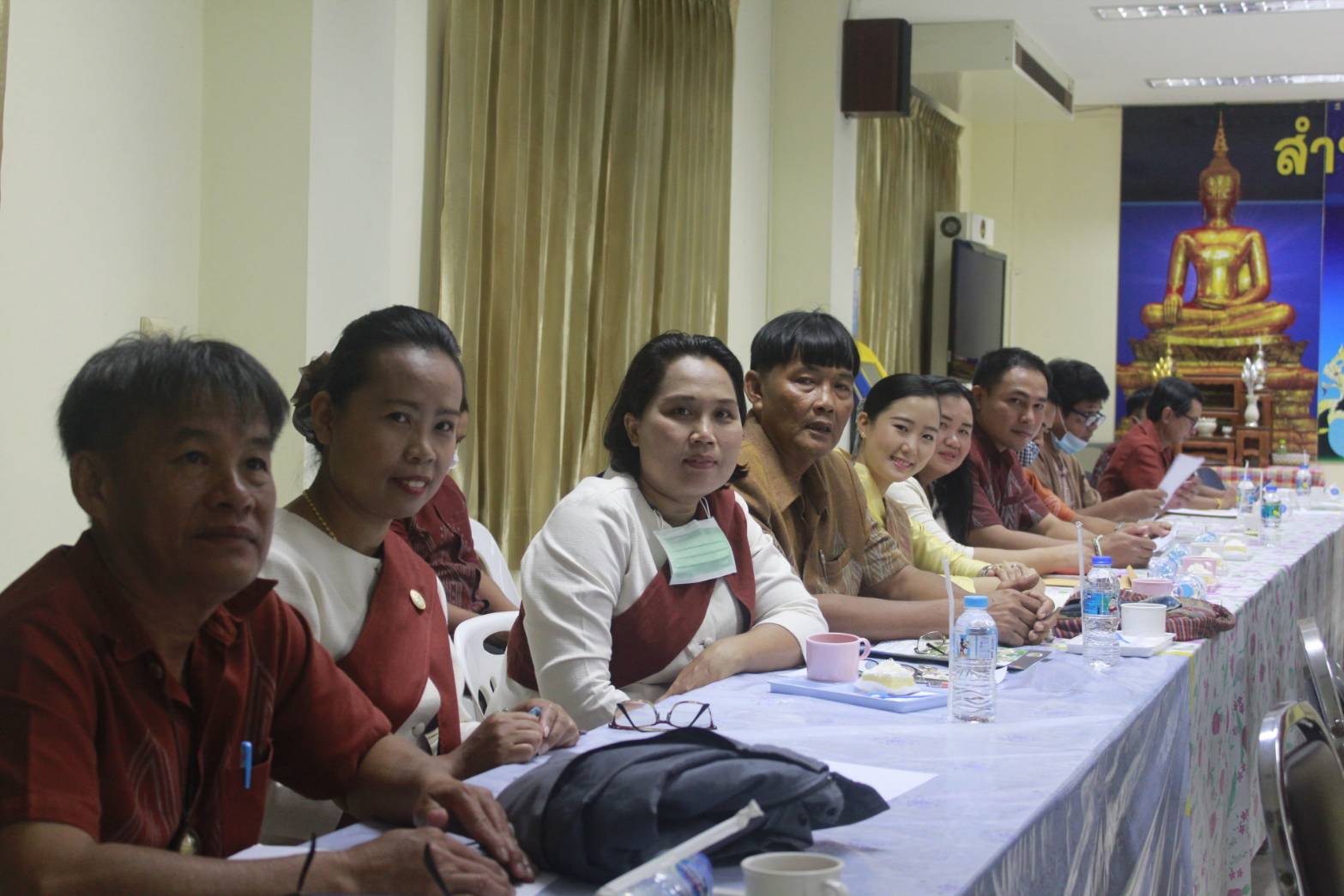 นายไพโรจน์ โสภาพร พัฒนาการจังหวัดหนองคาย เป็นประธาน ประชุมหัวหน้ากลุ่มงาน หัวหน้าฝ่าย พัฒนาการอำเภอและนักวิชาการพัฒนาชุมชนจังหวัด/อำเภอ ประจำเดือน ตุลาคม 2563 ครั้งที่ 10/2563 เพื่อแจ้งข้อราชการภารกิจงานและวางแผนปฏิบัติงานให้บรรลุเป้าหมายของทางราชการ